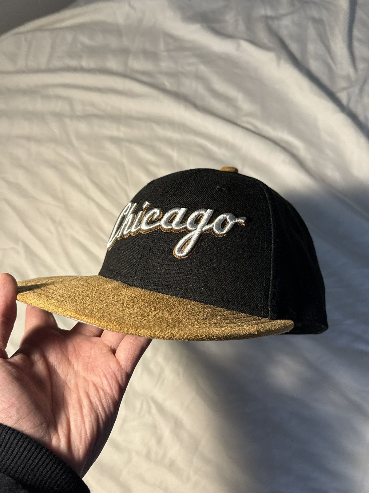 New Era New Era Suede Chicago White Sox 2025 Size 7 1/8 Black Brown Size ONE SIZE - 4 Thumbnail