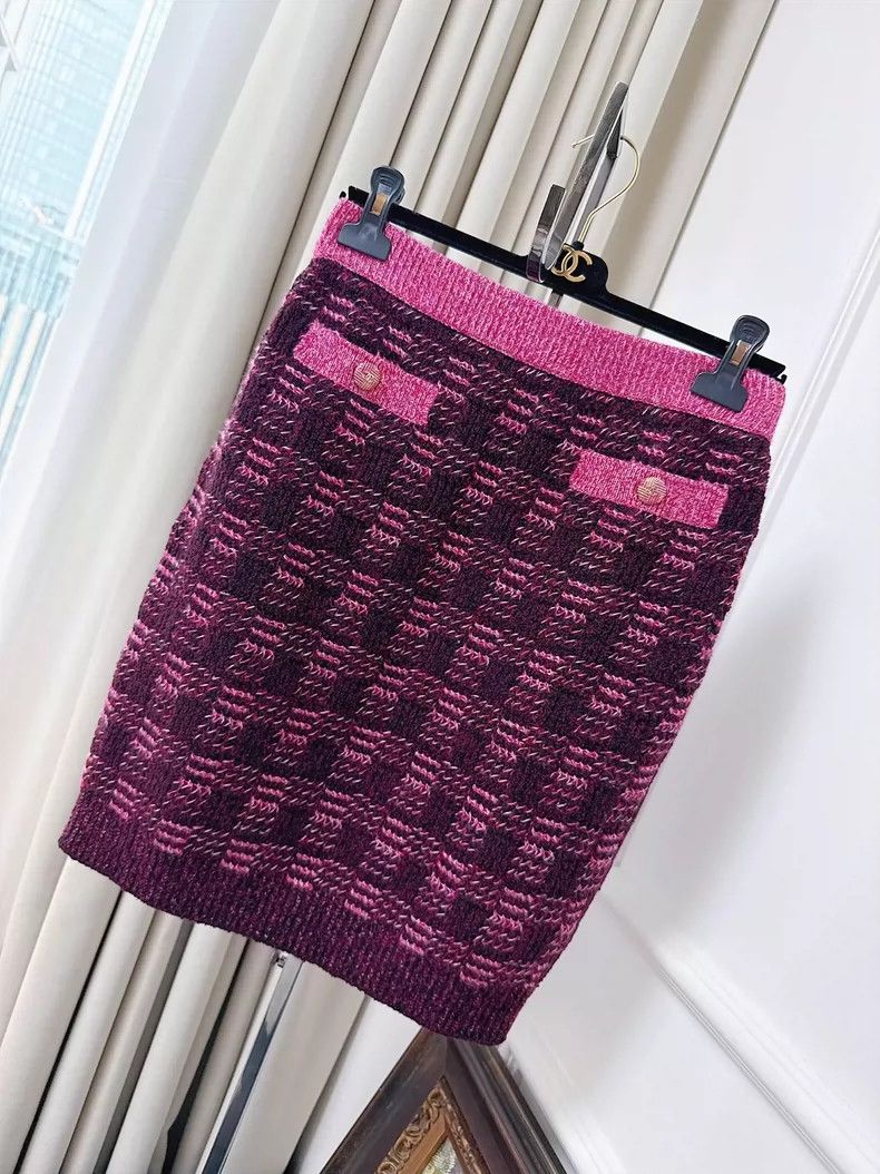 Chanel Chanel 22K Pink Plaid Knit Skirt - dmc Size US 30 / EU 46 - 1 Thumbnail