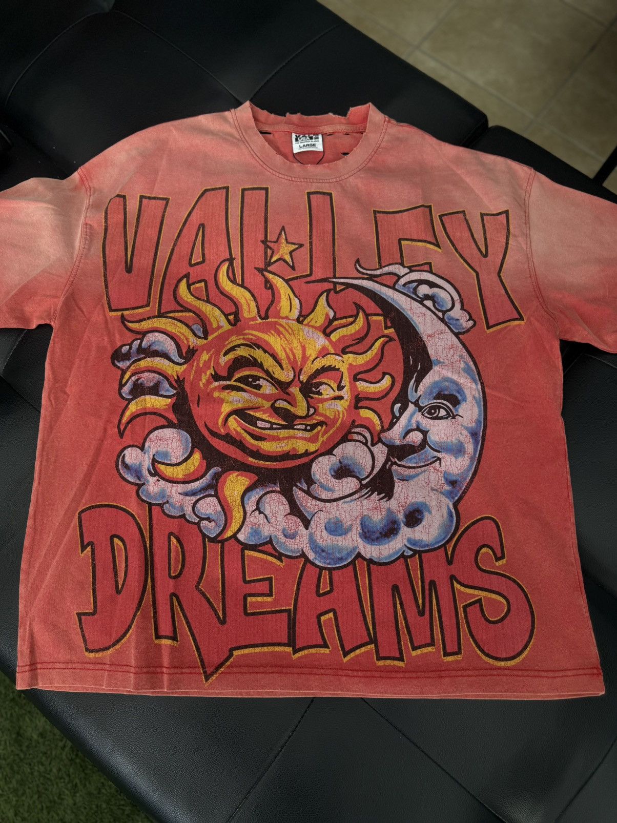 Vale Valley Red Sun Tee Shirt Size L (NEW) Size US L / EU 52-54 / 3 - 1 Thumbnail
