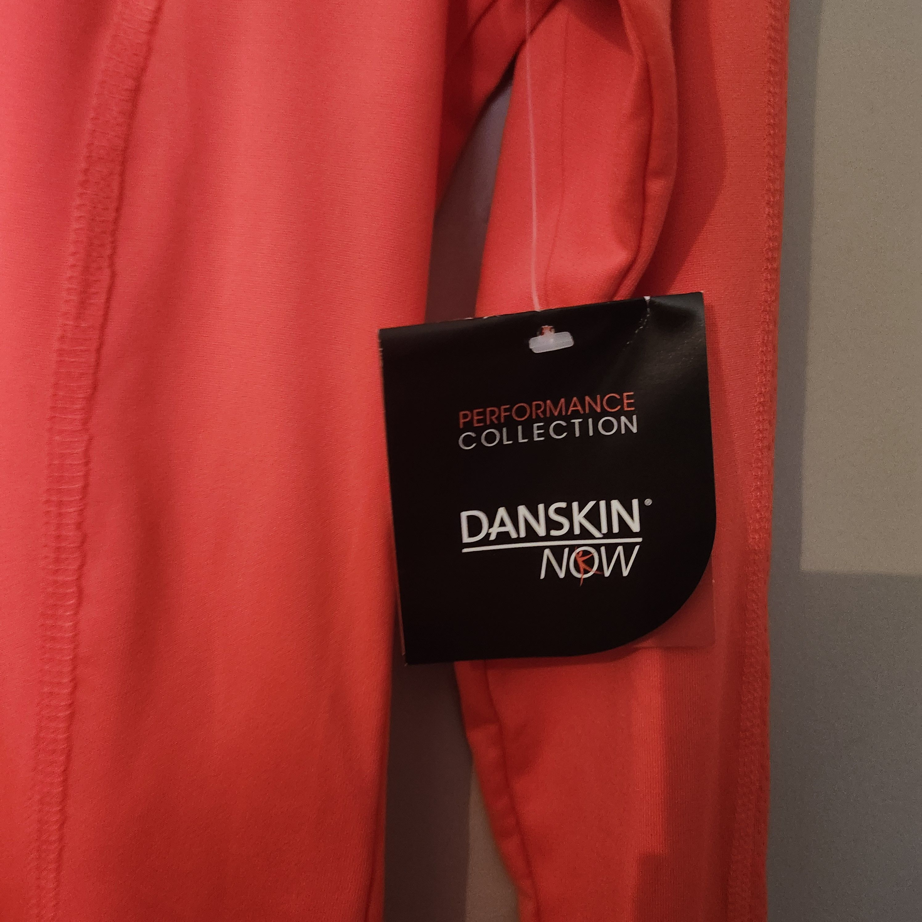 Other Danskin Women's Performance Long Sleeve Top Orange SZ S NWT Size S / US 4 / IT 40 - 2 Thumbnail