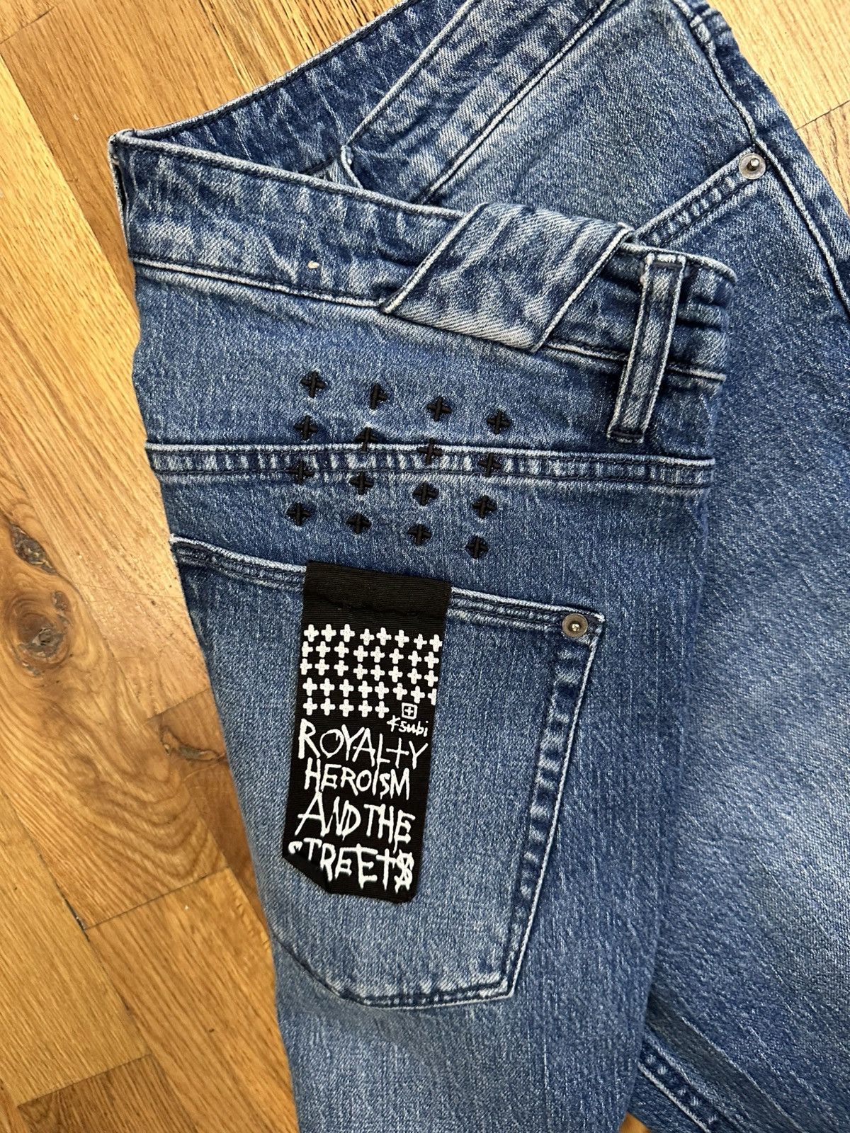 Ksubi Ksubi Knee Rip White Logo Dark Blue Denim Jeans Size 36 Size US 36 / EU 52 - 4 Thumbnail