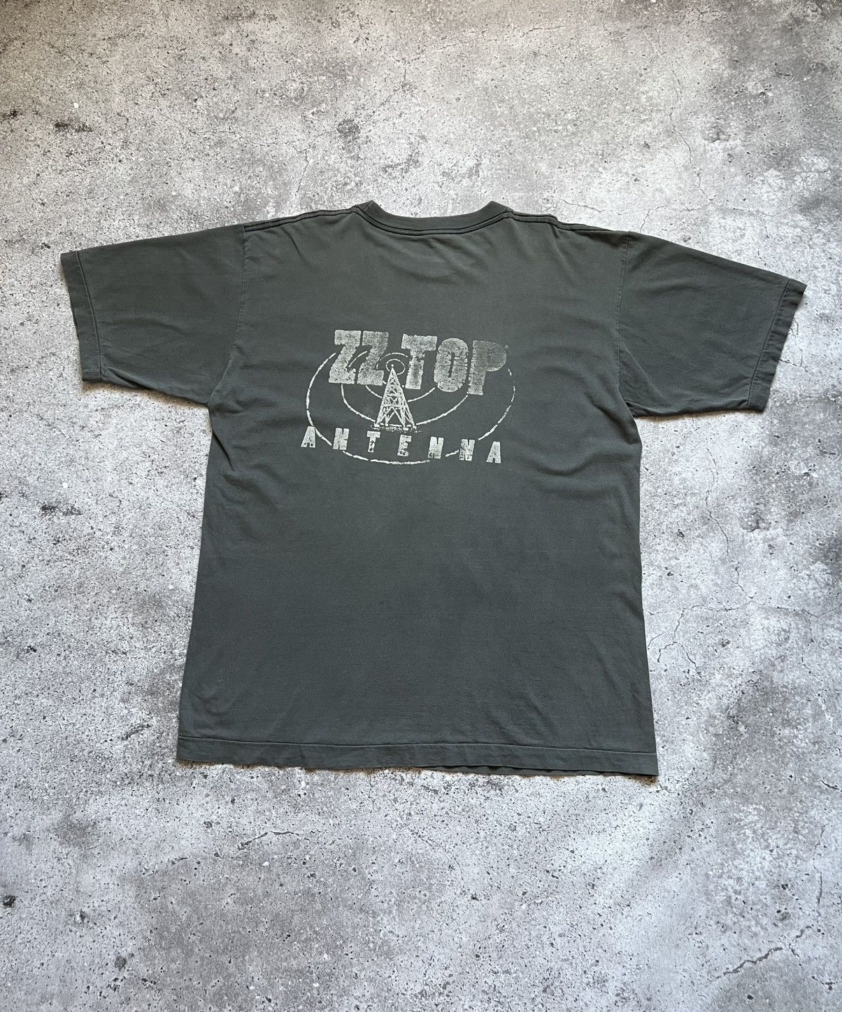 Band Tees × Vintage Vintage 90s ZZ Top Antenna Single Stich Rock Band T-shirt Size US XL / EU 56 / 4 - 12 Thumbnail