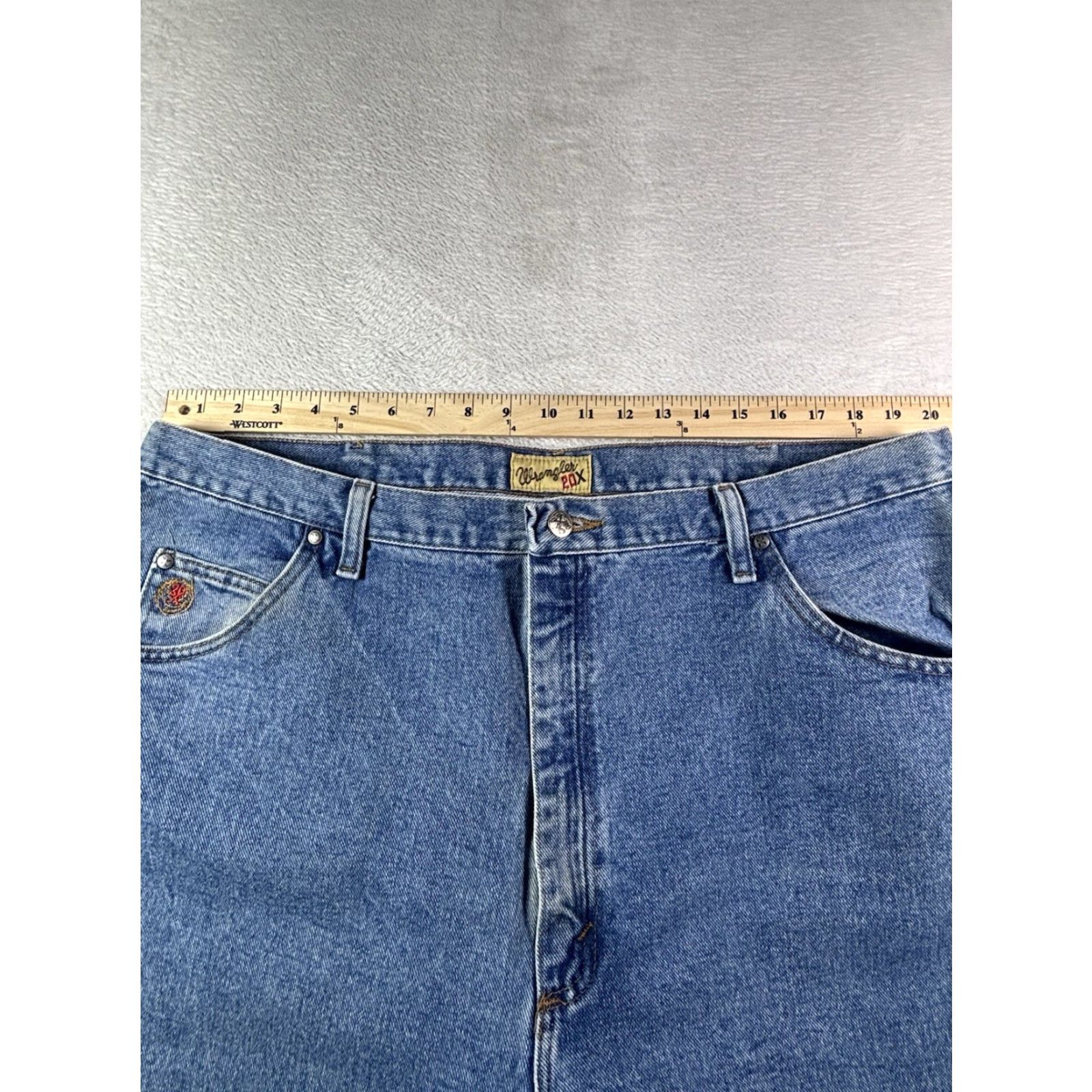 Wrangler VINTAGE Wrangler 20X Jeans Men 42x34 Light Wash Denim 5-Pocket Regular Straight 42 Blue Wrangler 20X Size US 42 / EU 58 - 7 Thumbnail