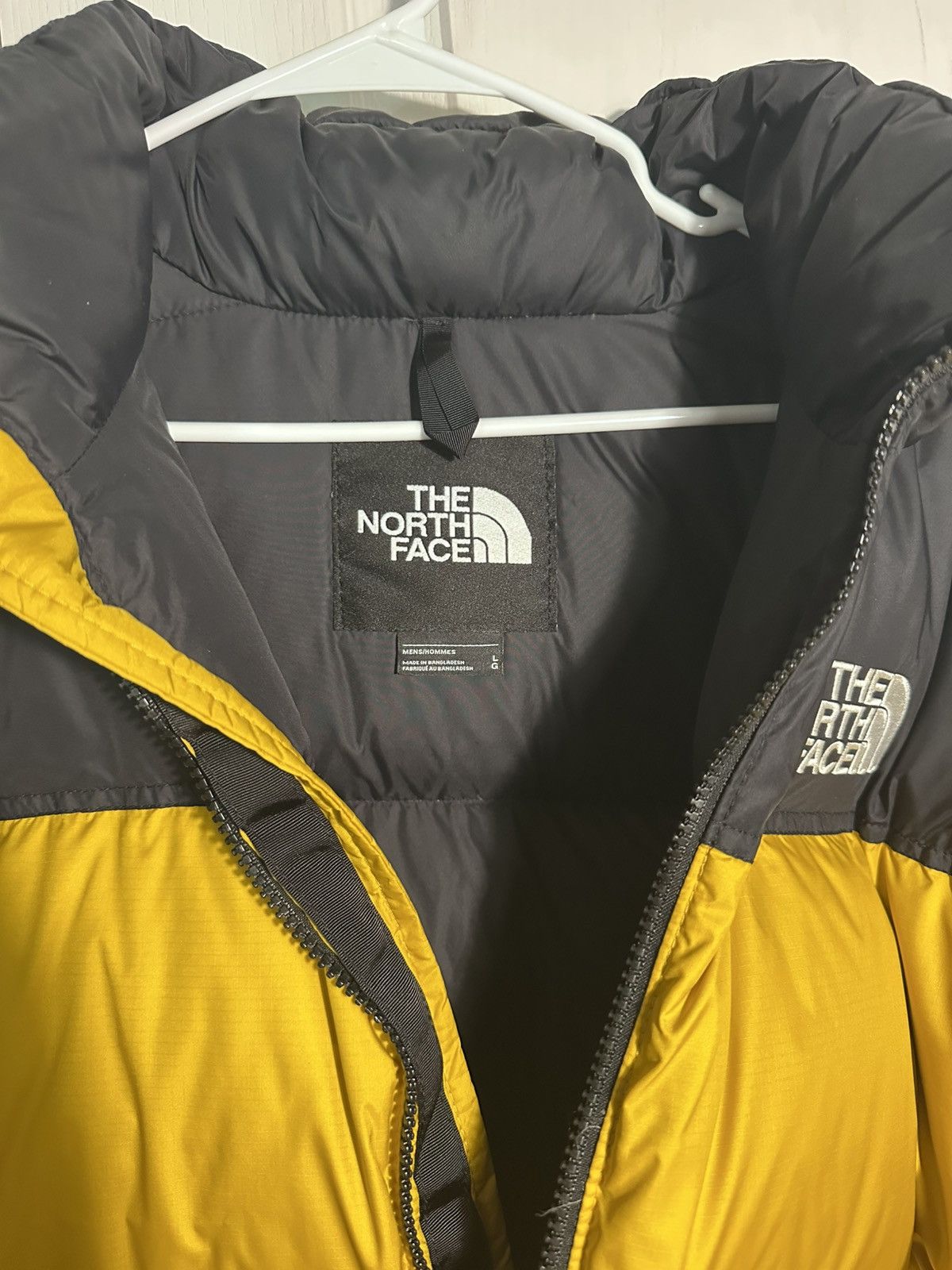 The North Face TNF Yellow Puffer Jacket Size US L / EU 52-54 / 3 - 3 Thumbnail
