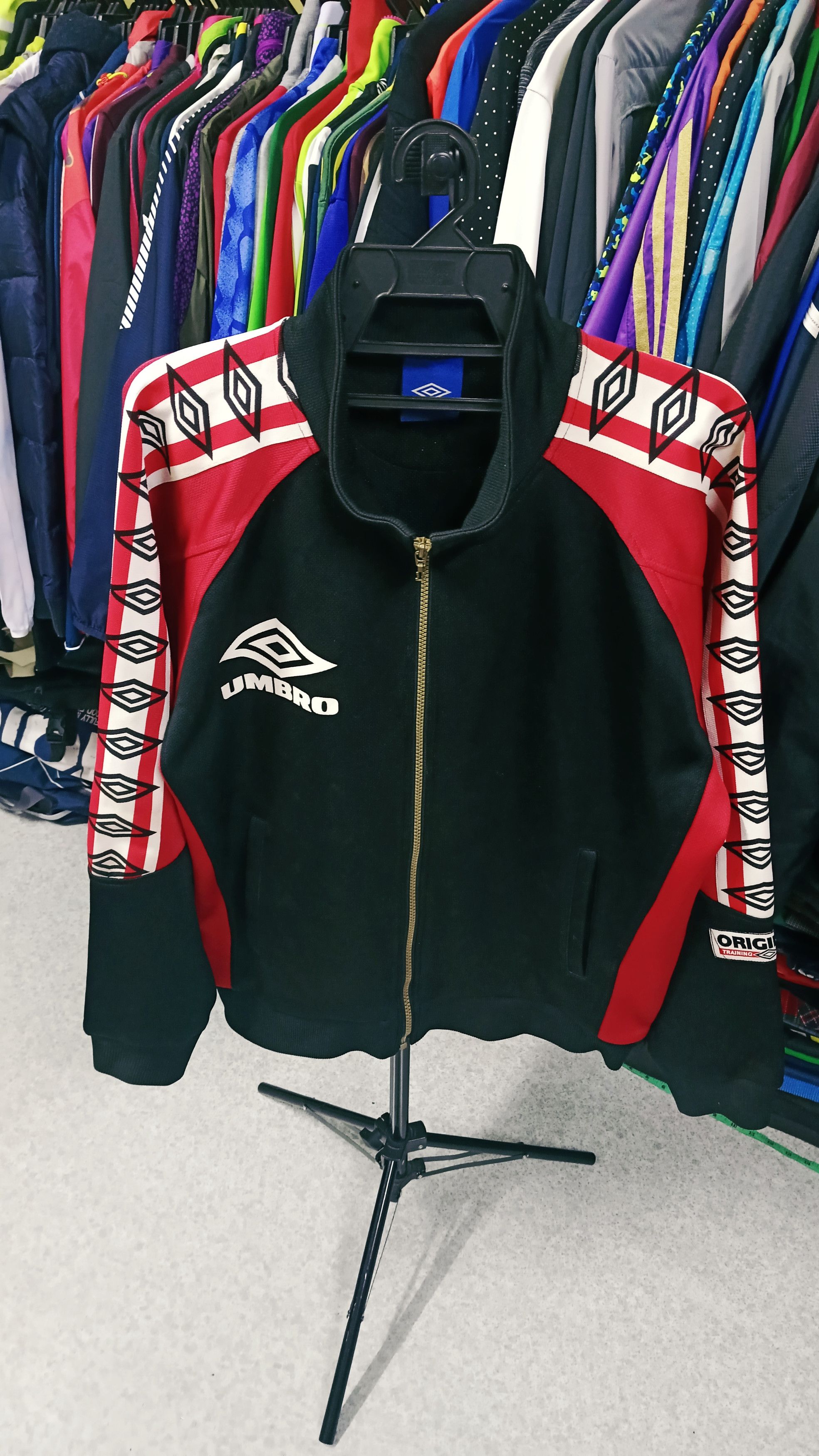 Umbro × Vintage Rare Vintage Umbro Sidetape Training Sweater Size US L / EU 52-54 / 3 - 1 Thumbnail