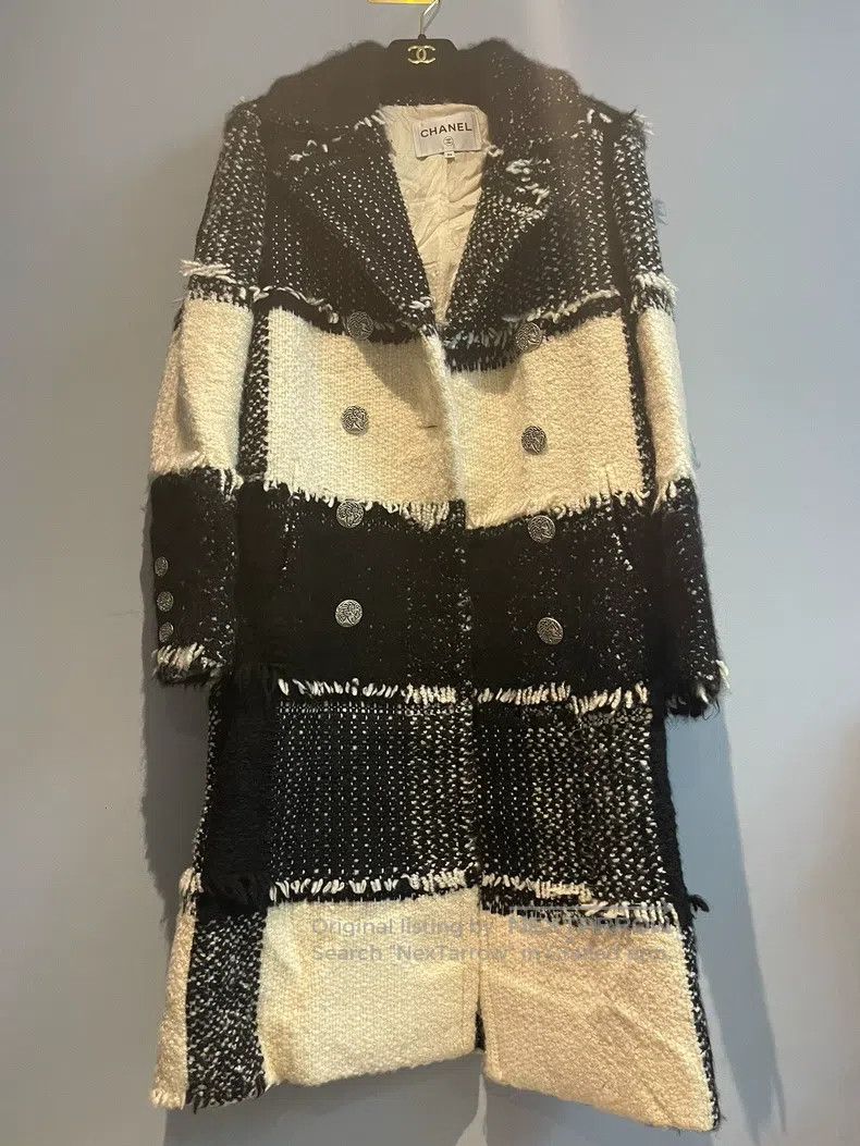 Chanel Chanel Black checkered colour long coat Size XXS / US 00 / IT 34 - 1 Thumbnail