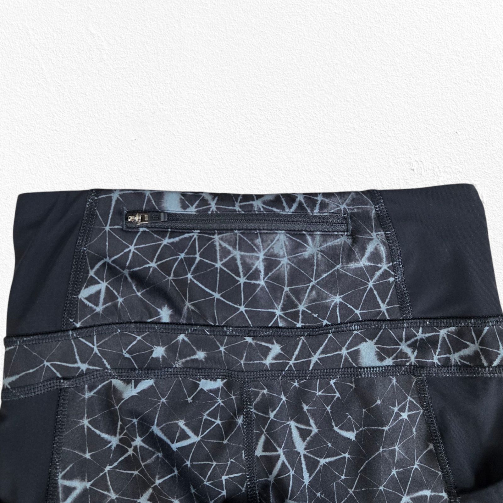 Lululemon Lululemon Pace Rival Leggings 25” Black Geometric Size 2 Size 26" / US 2 / IT 38 - 11 Thumbnail