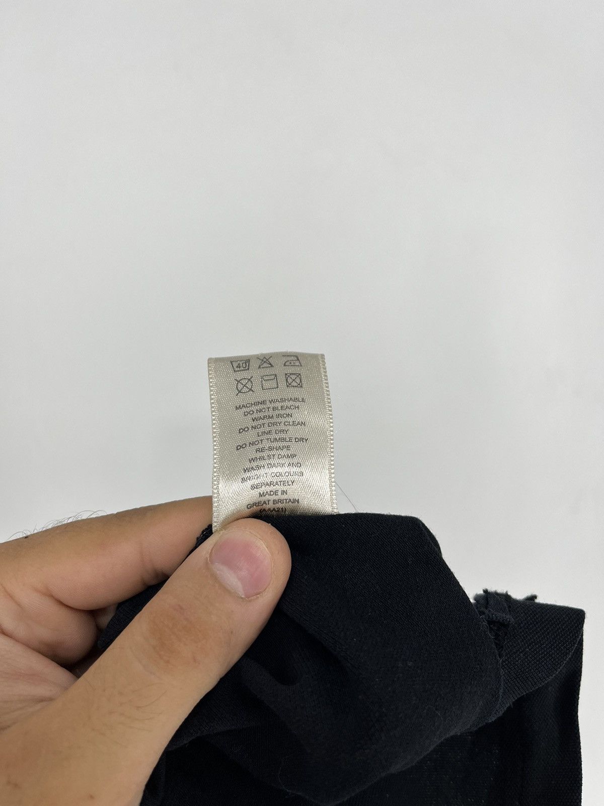 Other Vintage Y2K Burberry Luxury Polo V Neck T-shirt Streetwear Size US XL / EU 56 / 4 - 6 Thumbnail