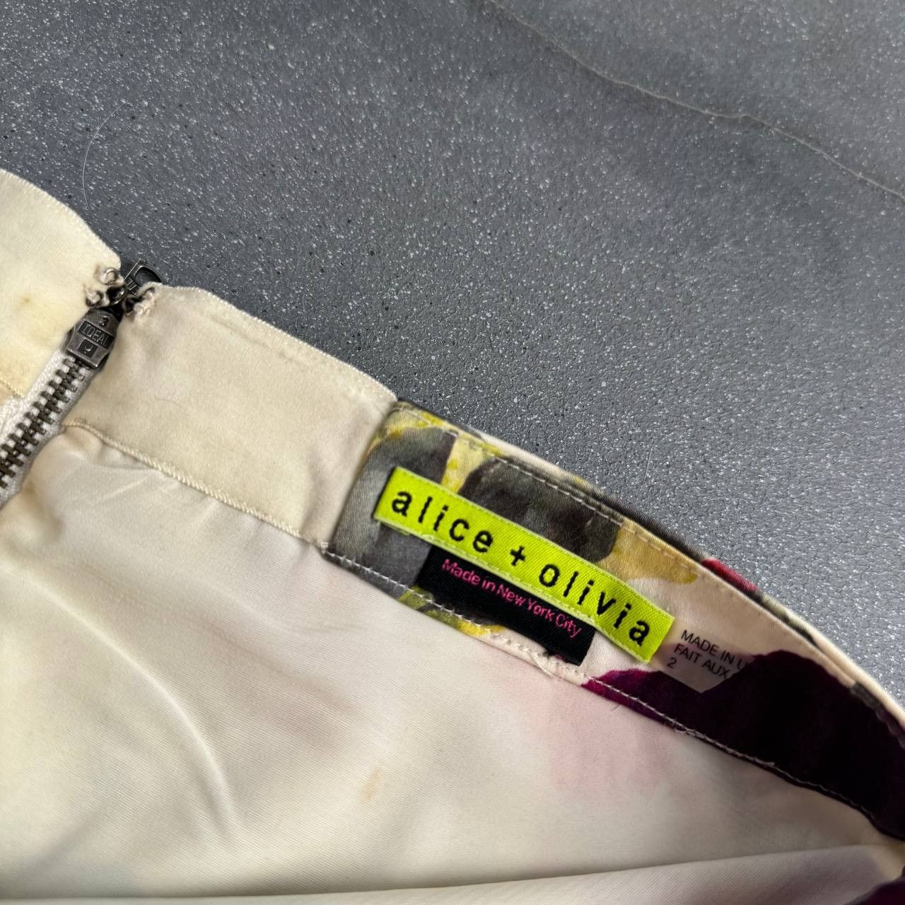 Alice + Olivia × Japanese Brand Alice + Olivia Multicolour Floral Skirt Size 27" / US 4 / IT 40 - 6 Thumbnail