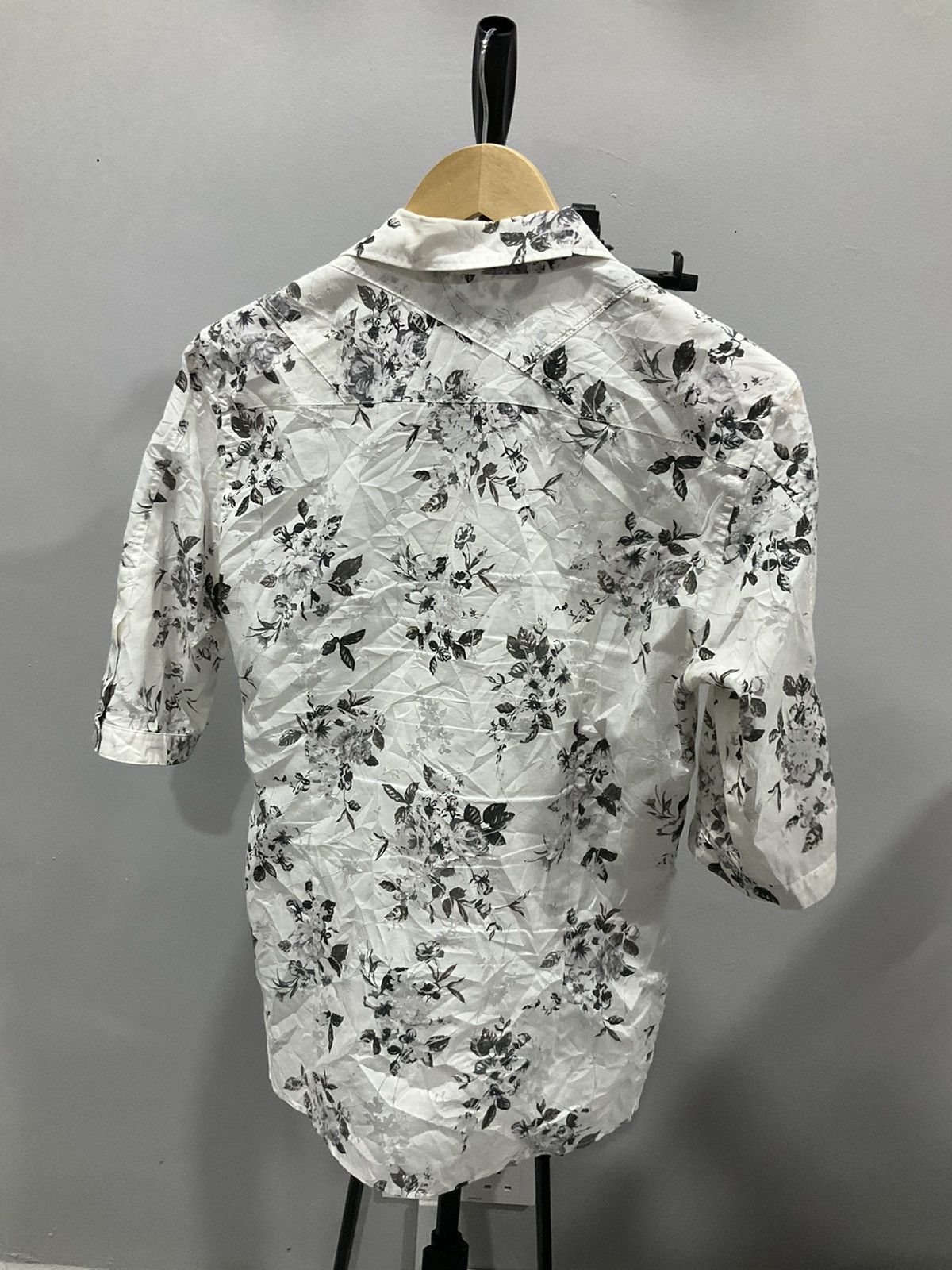Japanese Brand × Tornado Mart TORNADO MART White Floral Shirt/Outer 3q Size US S / EU 44-46 / 1 - 3 Thumbnail