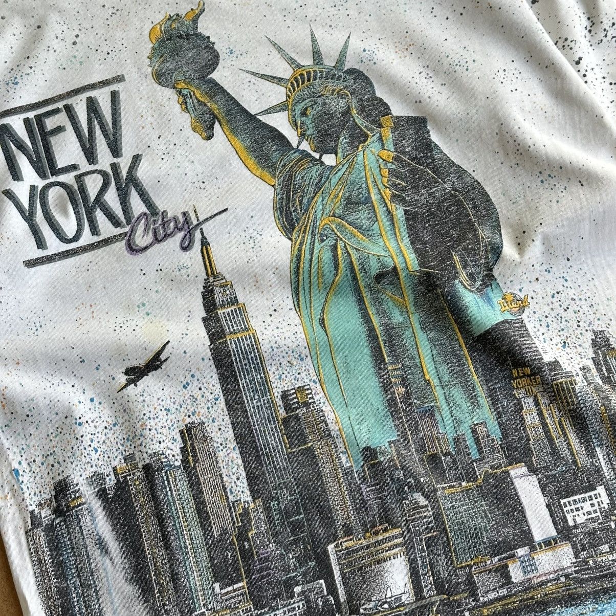 Vintage Vintage 90s New York City AOP Island Boyz Single Stitch Tee Size US L / EU 52-54 / 3 - 6 Thumbnail