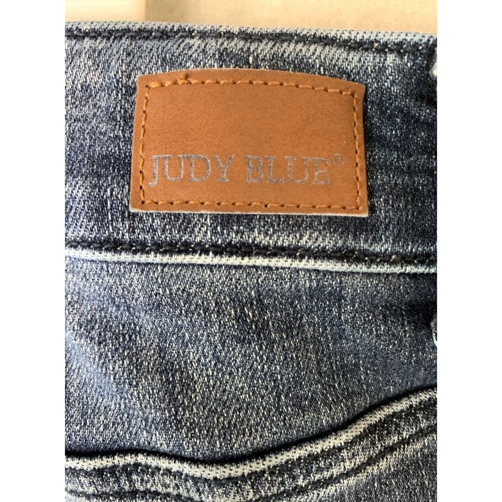 Vintage VINTAGE Judy Blue Jeans Womens Size 24W Blue Boyfriend Fit Distressed 5-Pocket High Rise Jeans Womens Rock Grunge Hipster Festival Bohemian Retro Size 42" / US 20 - 6 Thumbnail