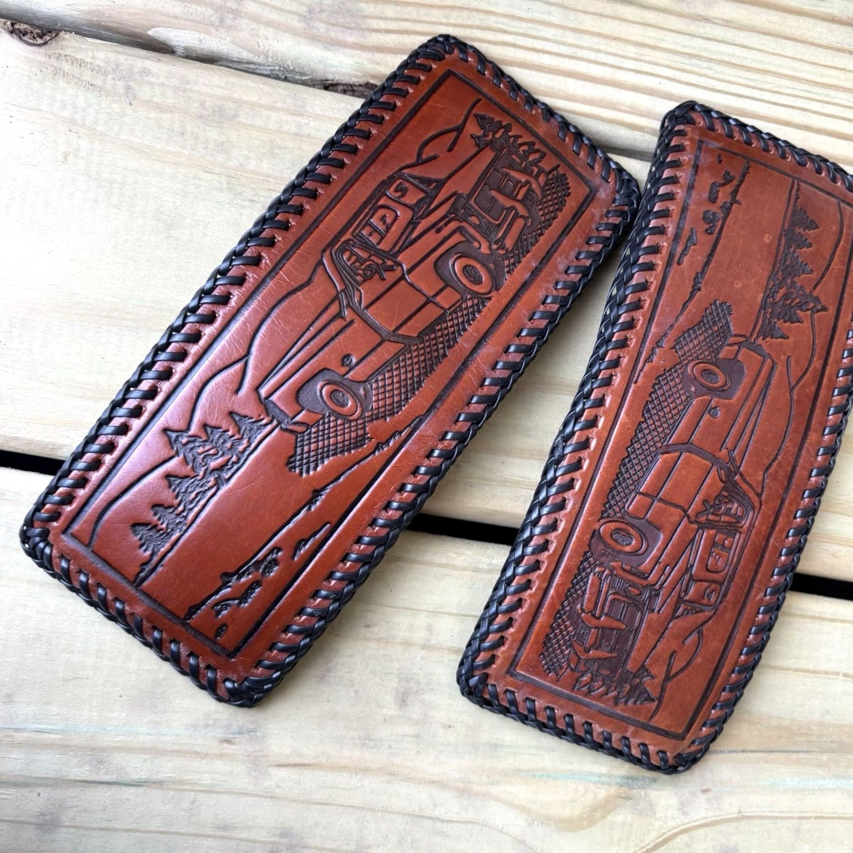 Vintage VINTAGE Wallet Leather USA Scene Nature Sportsman Hand Tooled Whipstitch Size ONE SIZE - 5 Thumbnail