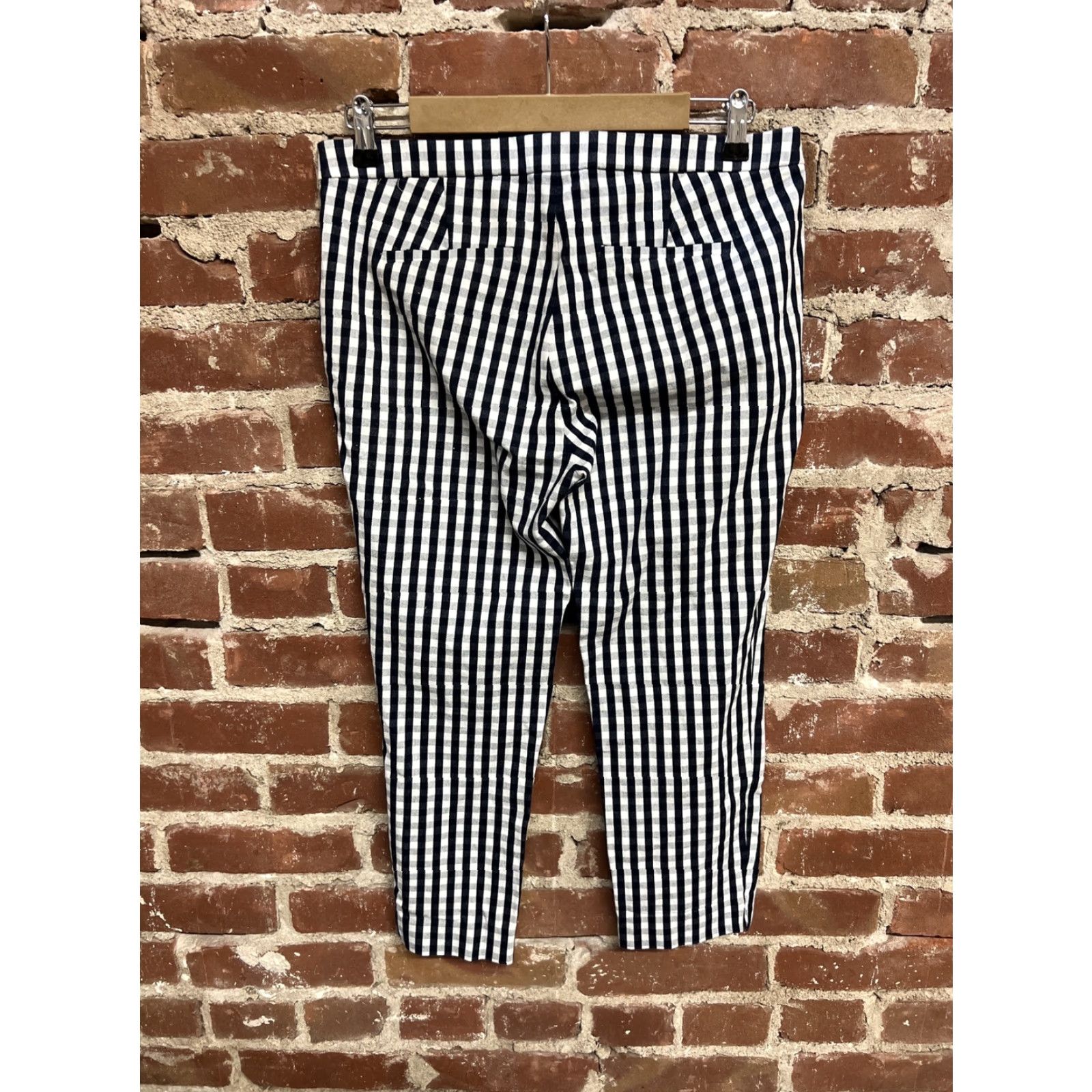 J.Crew J.CREW Martie Slim Ankle Pant 10P Petite Black White Striped Pants Women Slimming 22in Inseam Size 32" / US 10 / IT 46 - 2 Thumbnail