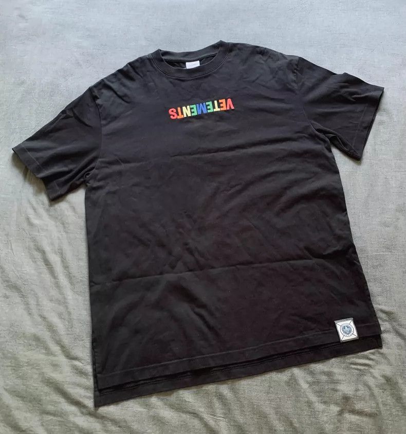 Vetements VETEMENTS Rainbow slogan short sleeve 2504-Nextarrow Size US M / EU 48-50 / 2 - 1 Thumbnail