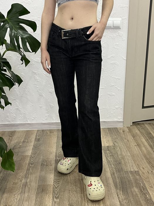 570 straight best sale fit levi's femme