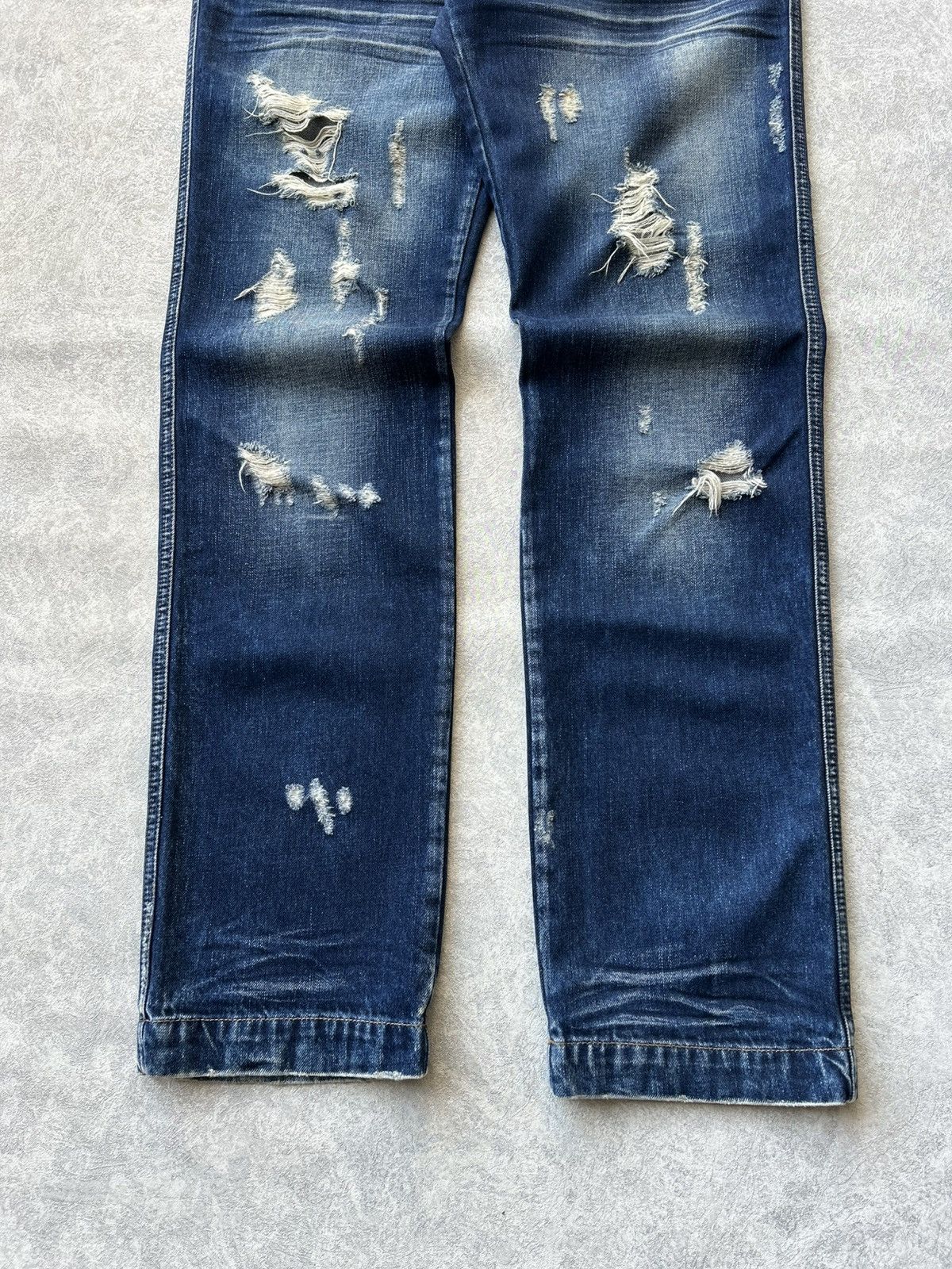Dolce & Gabbana Vintage 00s Dolce & Gabbana Distressed Faded Denim Jeans Size US 34 / EU 50 - 7 Thumbnail
