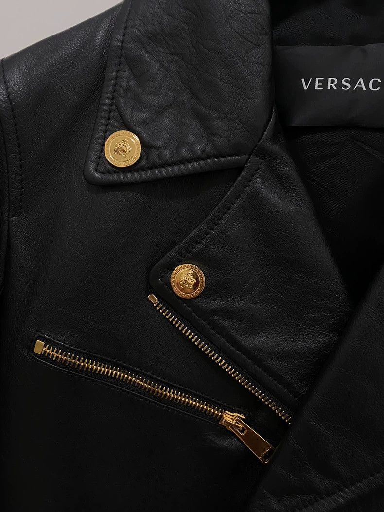 Versace Versace Women's leather coats Size M / US 6-8 / IT 42-44 - 2 Thumbnail