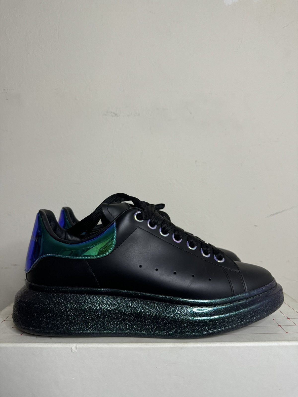 Iridescent alexander mcqueen trainers deals