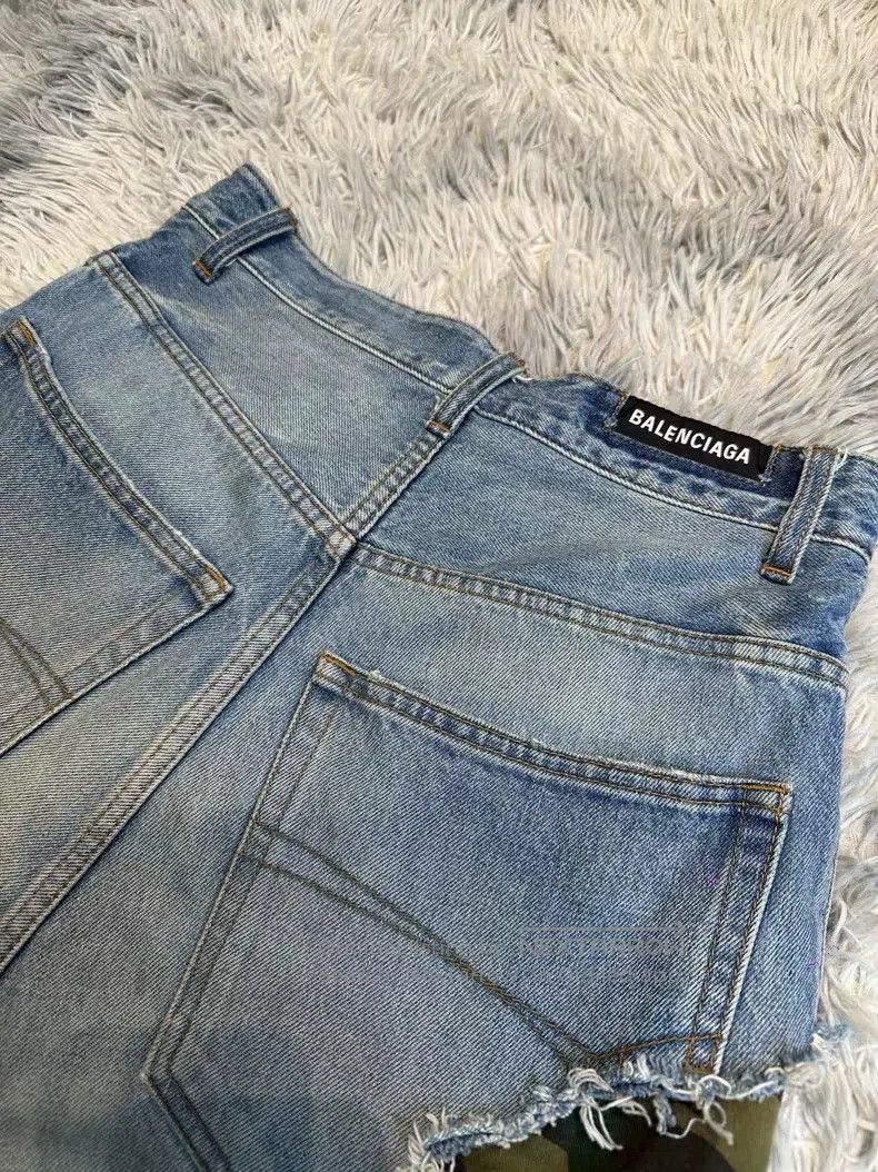 Balenciaga Balenciaga size XS Distressed Pants, Jeans, Long Trousers Size US 27 - 6 Thumbnail