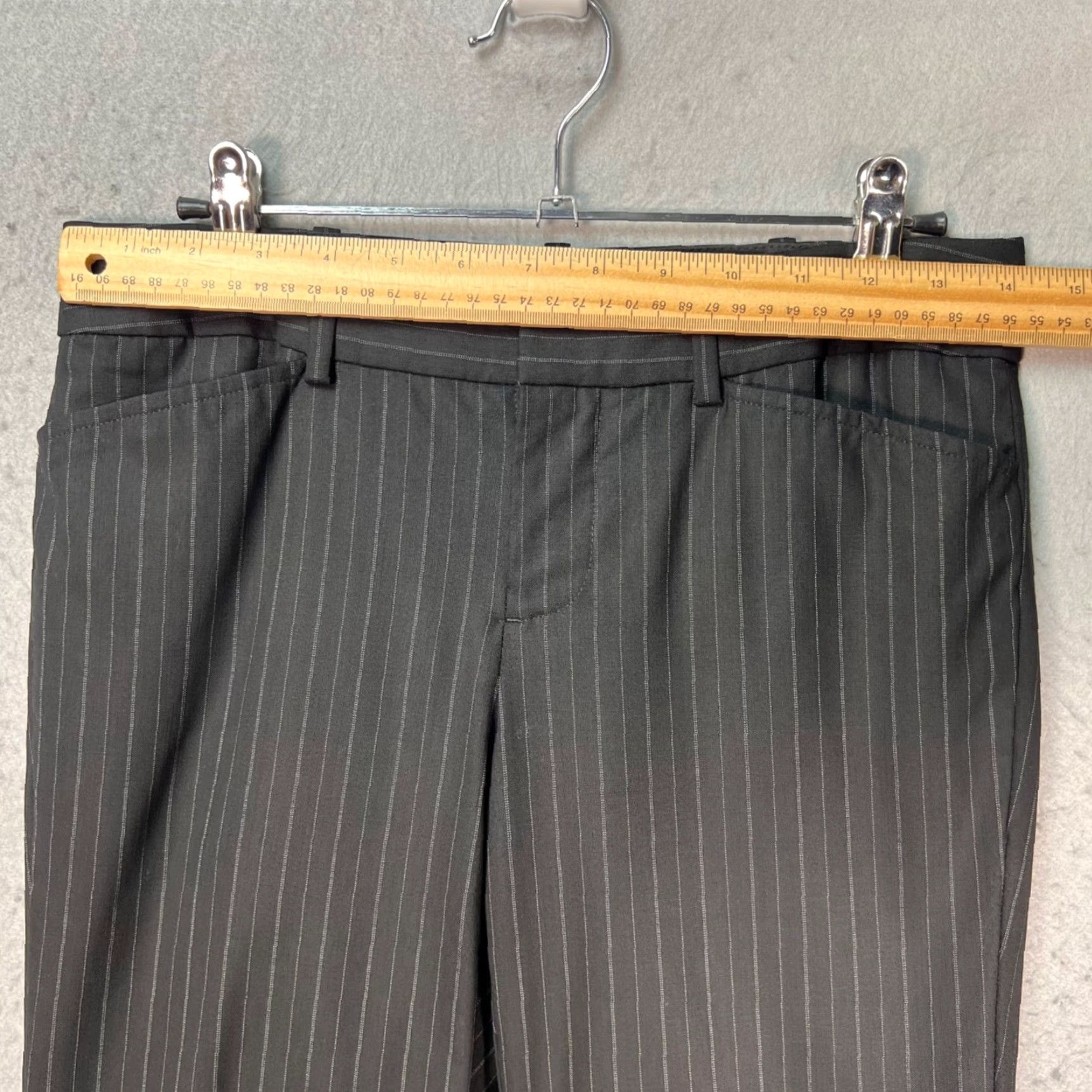 Club Monaco Club Monaco Womens Dress Pants Black Pinstripe Wool Blend Size 0 Straight Front Flat Dress Pants Womens Size 25" / US 0 / IT 36 - 5 Thumbnail