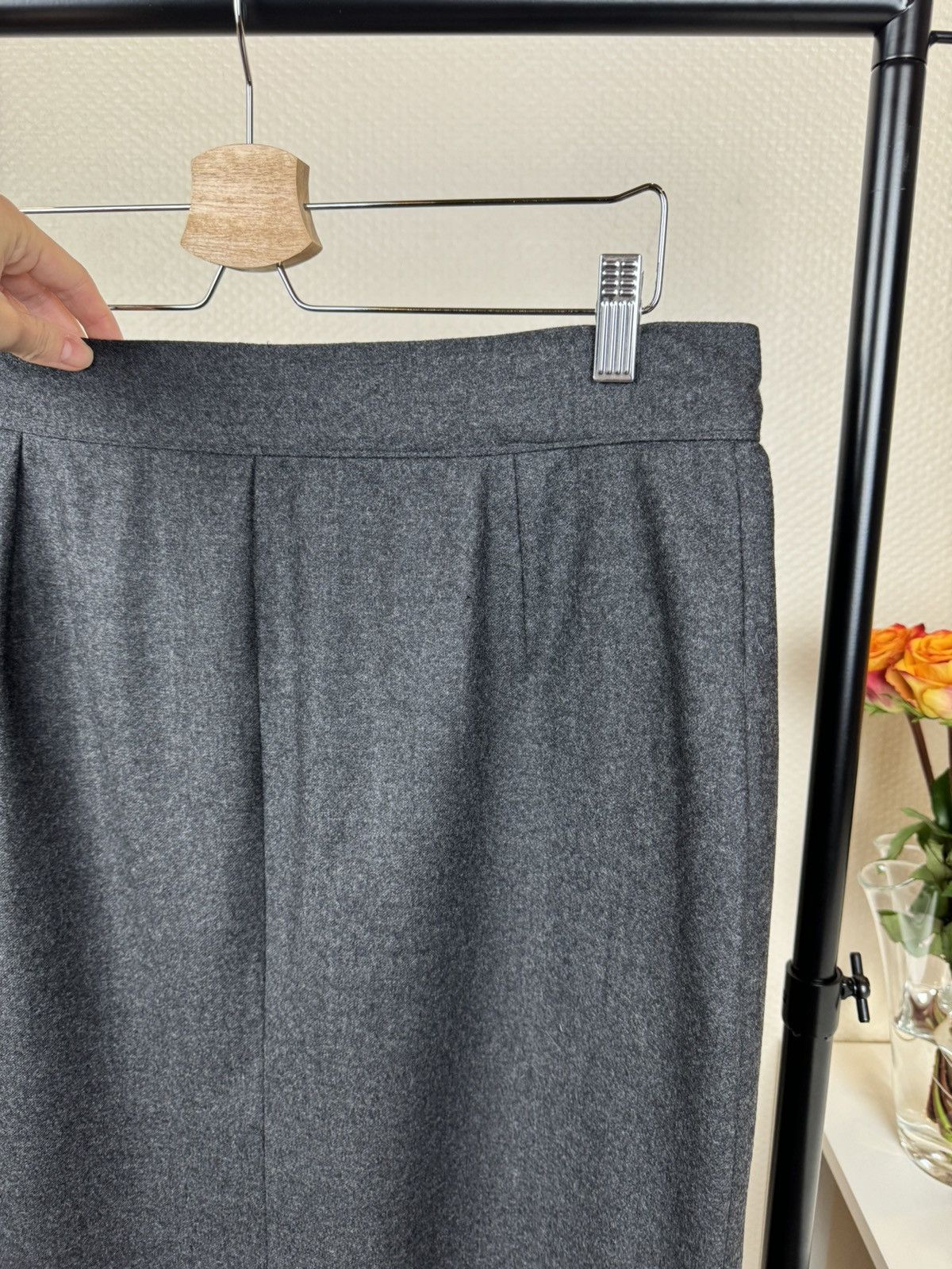 Gucci Gucci vintage wool pencil straight skirt gray anthracite L Size 34" / US 12 / IT 48 - 9 Thumbnail