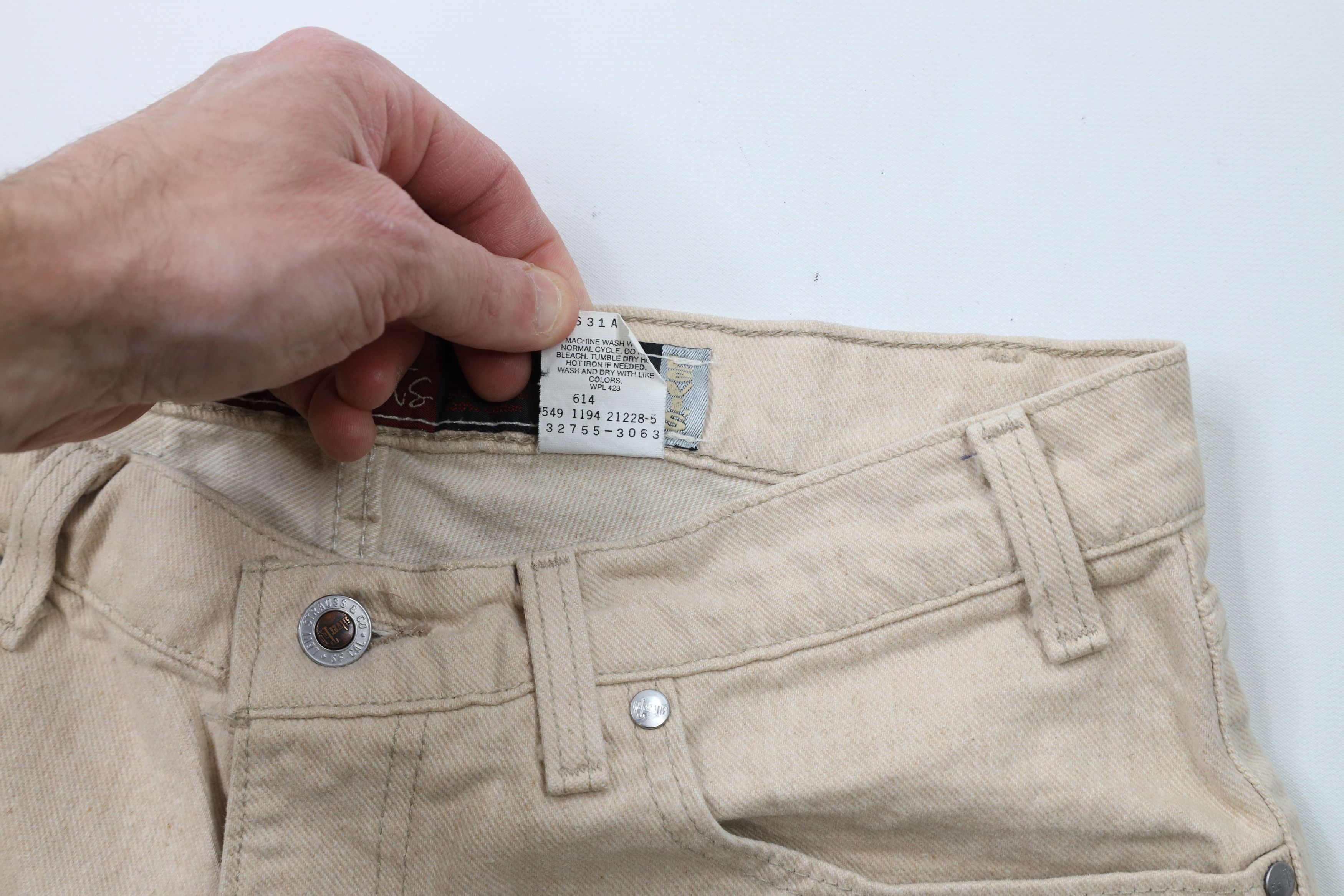Levi's × Vintage Vintage 90s Levis Silvertab Denim Shorts Jorts Beige USA Size US 32 / EU 48 - 8 Thumbnail