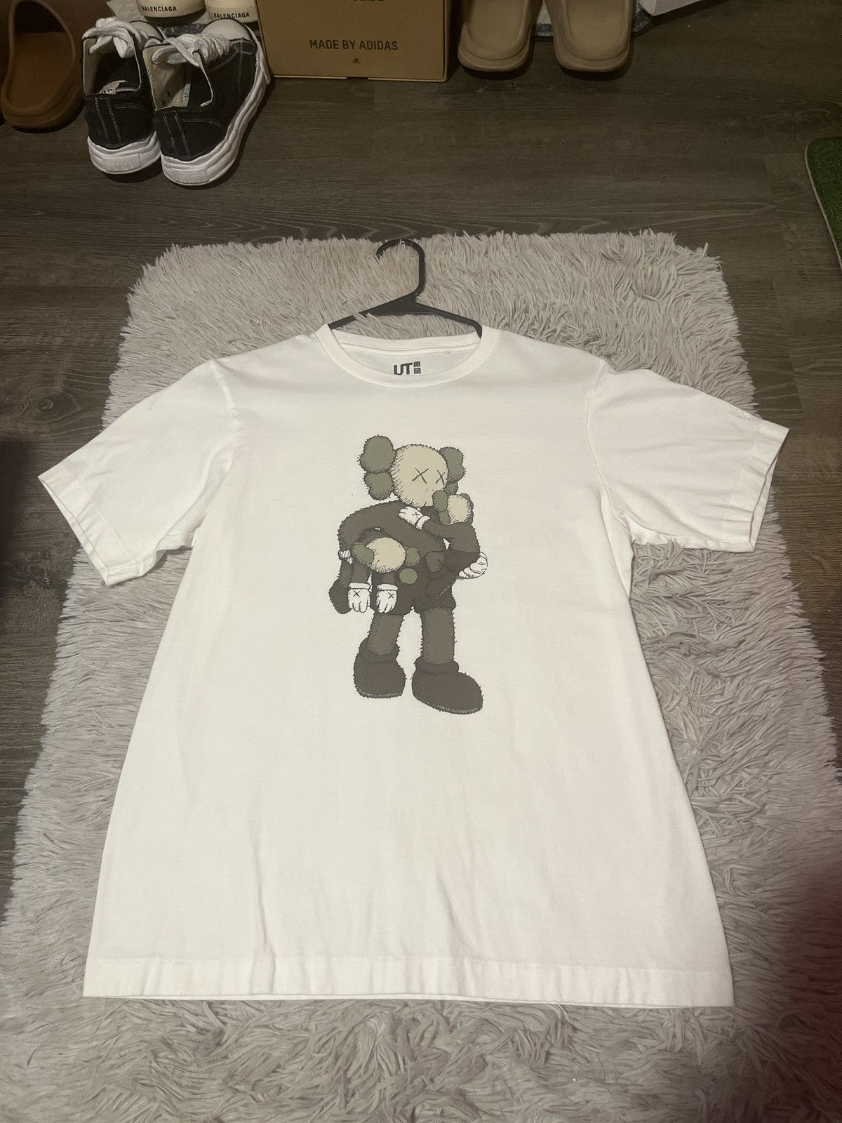 Kaws × Uniqlo Kaws x Uniqlo clean slate Tee Size US S / EU 44-46 / 1 - 1 Thumbnail