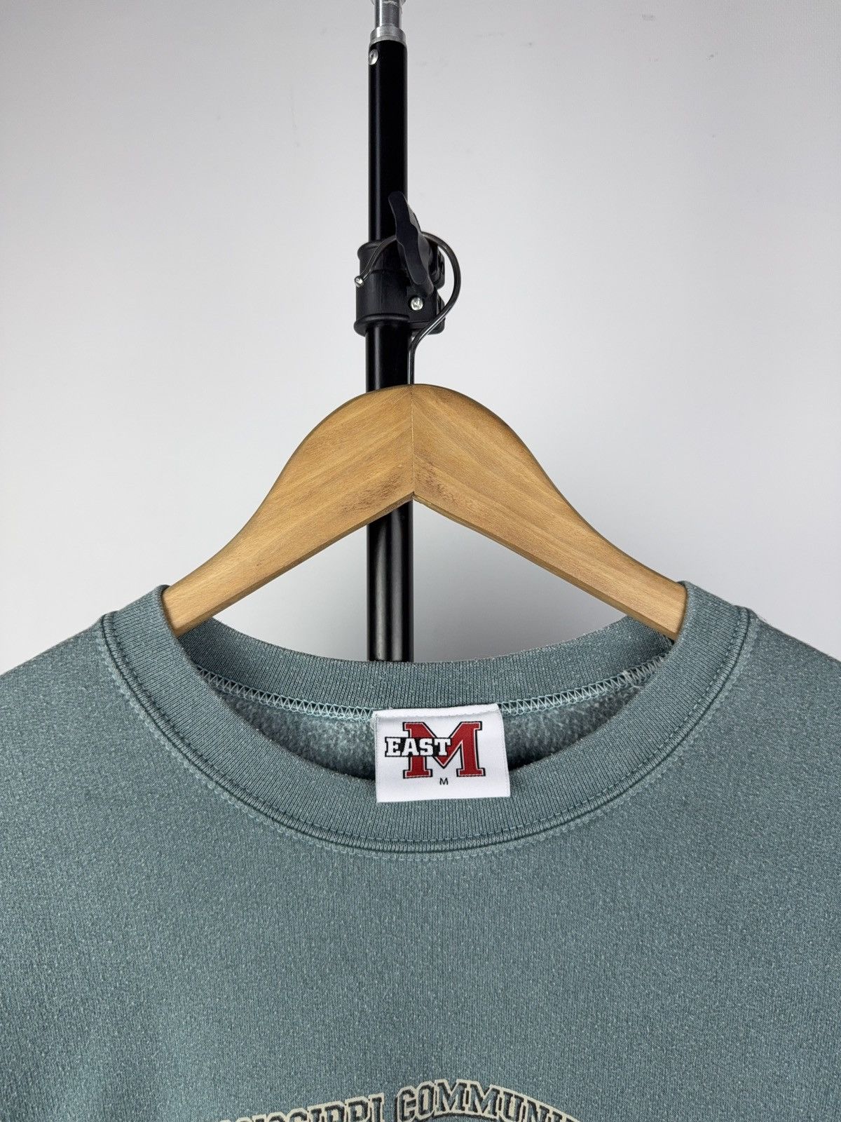 Vintage Vintage 00s EMCC East Mississippi College Sweatshirt Size US M / EU 48-50 / 2 - 2 Thumbnail