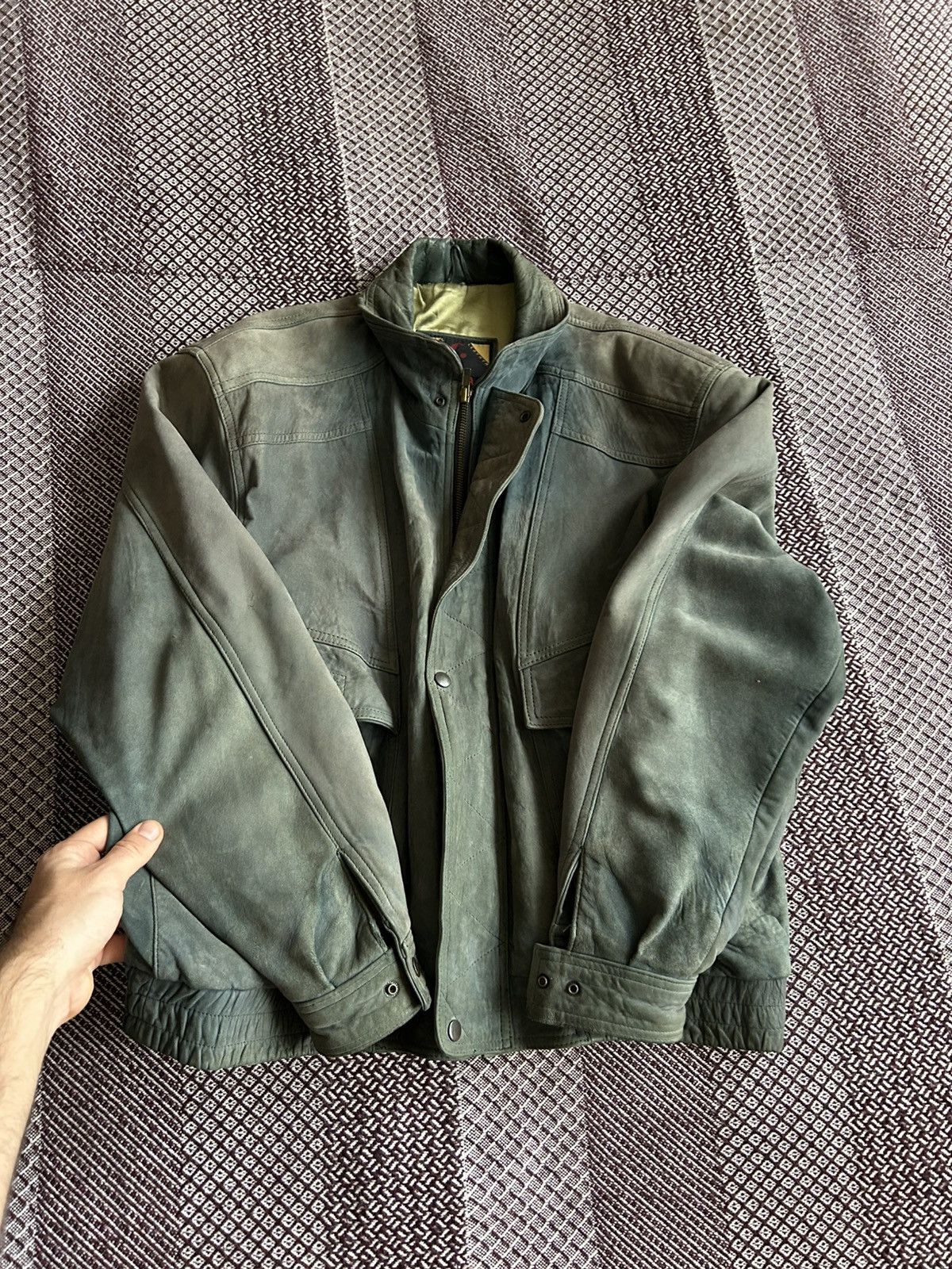 Genuine Leather Vintage Leather Bomber Jacket Heavy Faded Thrashed Size L Size US L / EU 52-54 / 3 - 14 Thumbnail
