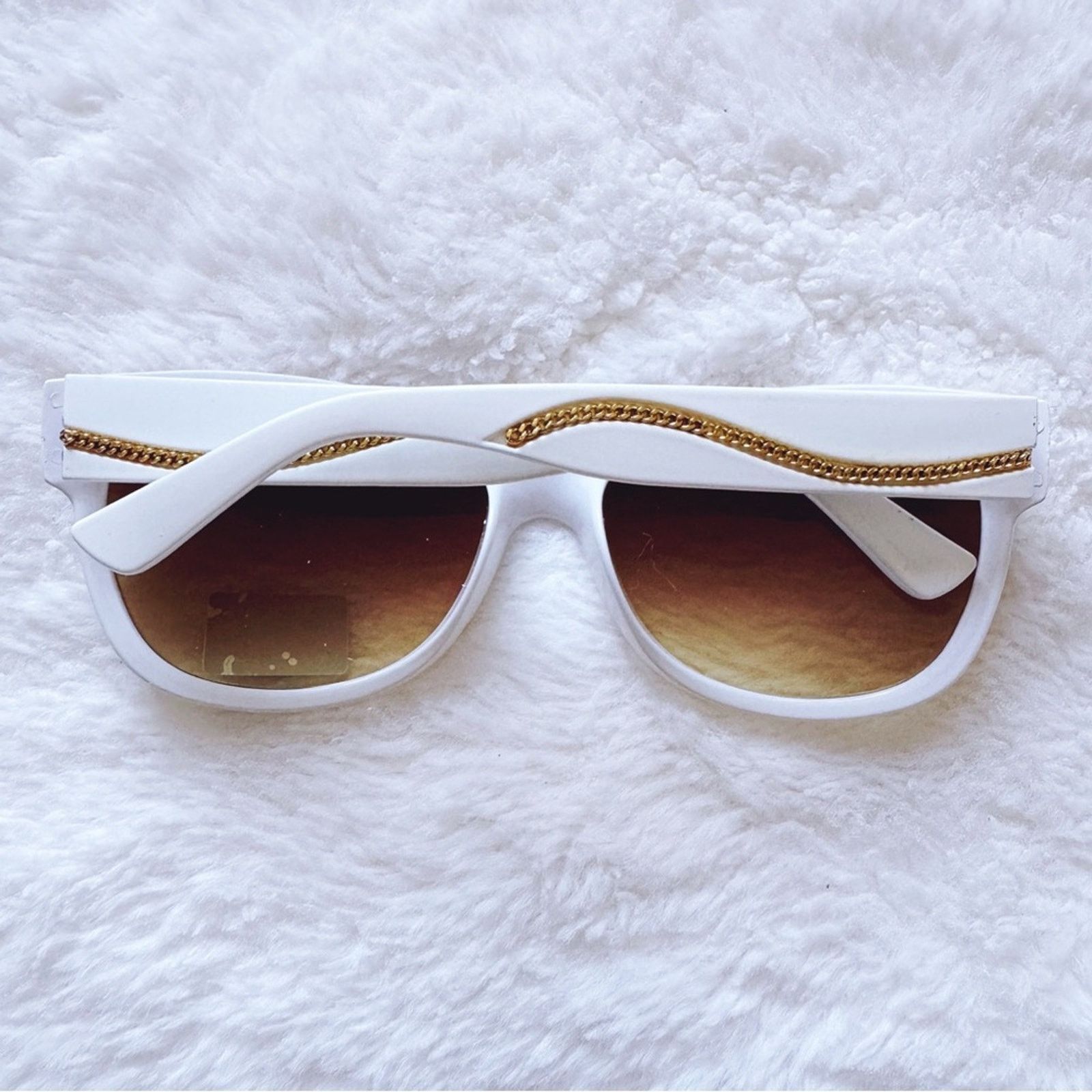 Other Rina White and Gold Sunglasses Size ONE SIZE - 13 Thumbnail