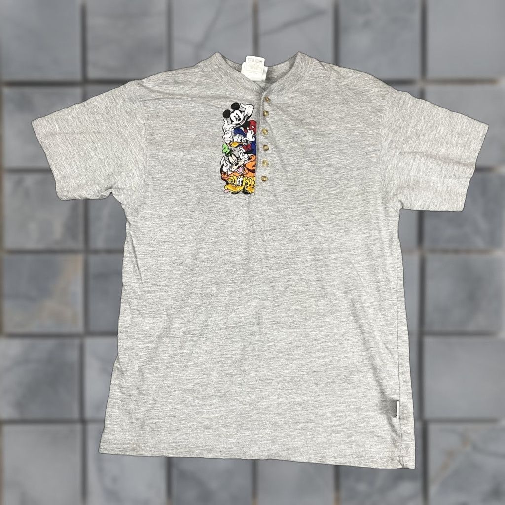 Disney VINTAGE Walt Disney World T Shirt Mens M Gray Mickey Embroidered 90s Disney Cartoon Goofy Pluto Characters Size US M / EU 48-50 / 2 - 1 Thumbnail