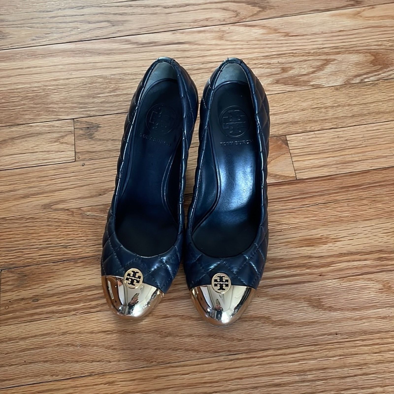 Tory Burch Tory Burch Kaitlin black quilted gold leather wedge 7 Size US 7 / IT 37 - 3 Thumbnail