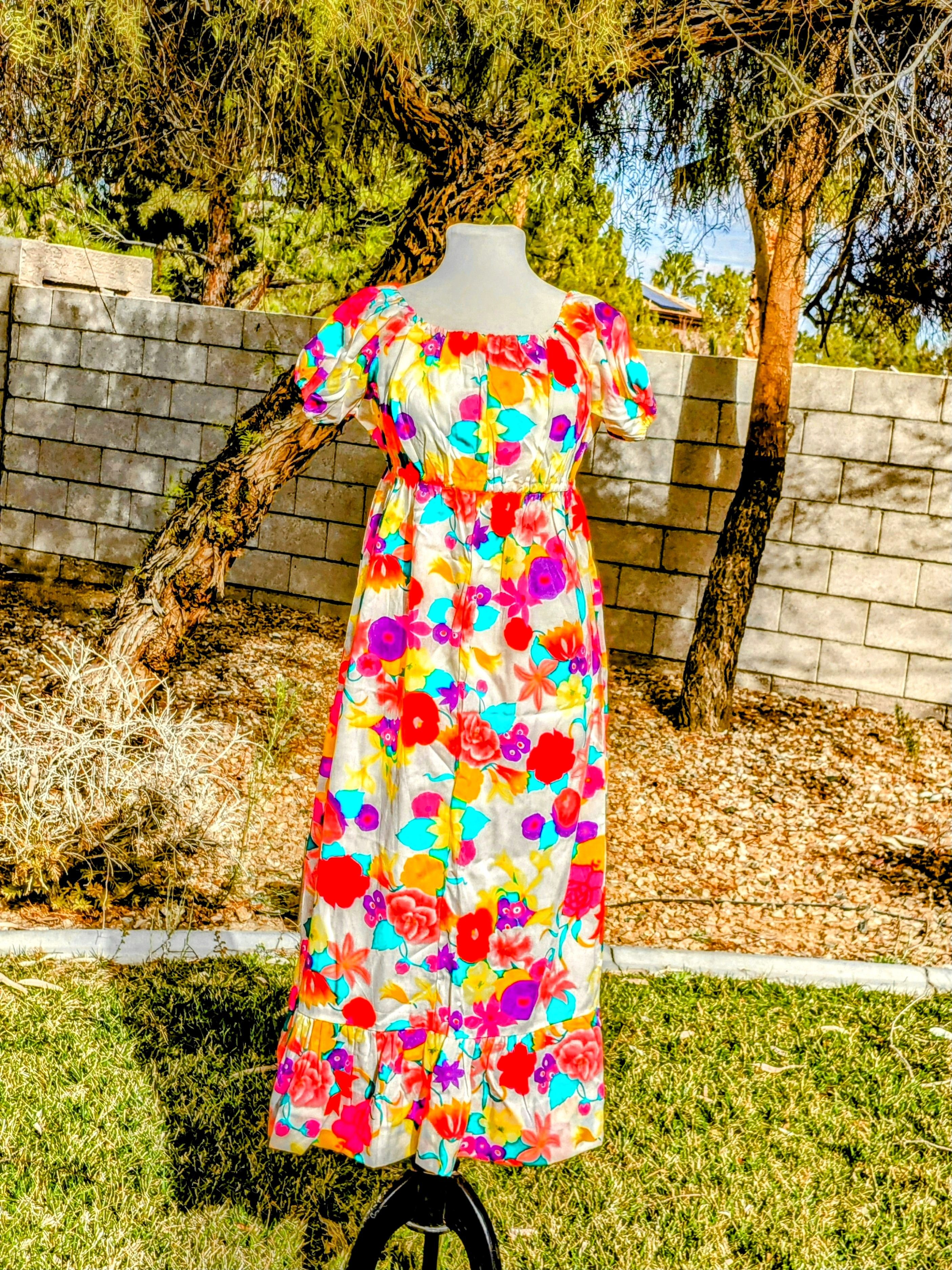 Designer Floral Maxi Dress Smocked Flowy Beachy Off-Shoulder Ruffle Size S / US 4 / IT 40 - 1 Thumbnail