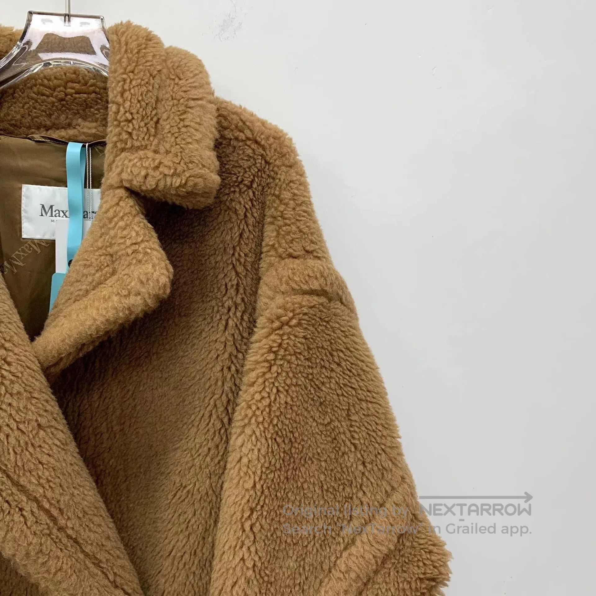 Loro Piana maxmara teddy double-breasted coat in camel. Size US S / EU 44-46 / 1 - 3 Thumbnail