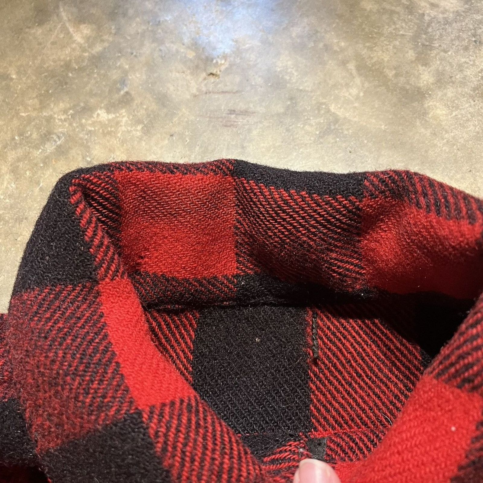 Vintage Vintage 50s 60s Buffalo Check Red/Black Wool Flannel Shirt Size US L / EU 52-54 / 3 - 4 Thumbnail