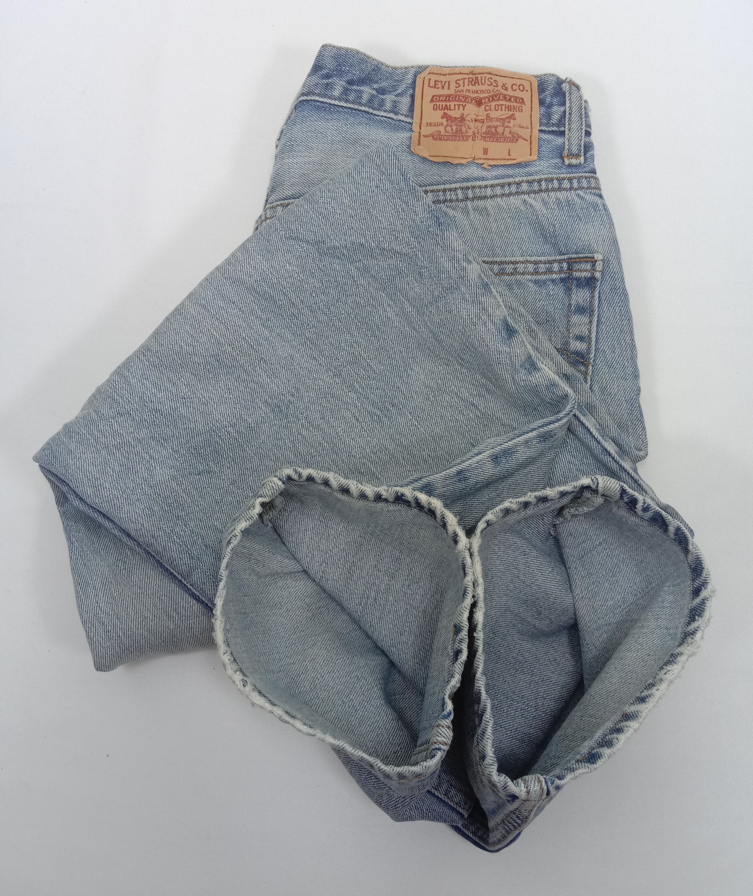 Levi's Vintage Levi's 550 Light Wash Jeans Relaxed Fit Denim Size US 33 - 13 Thumbnail