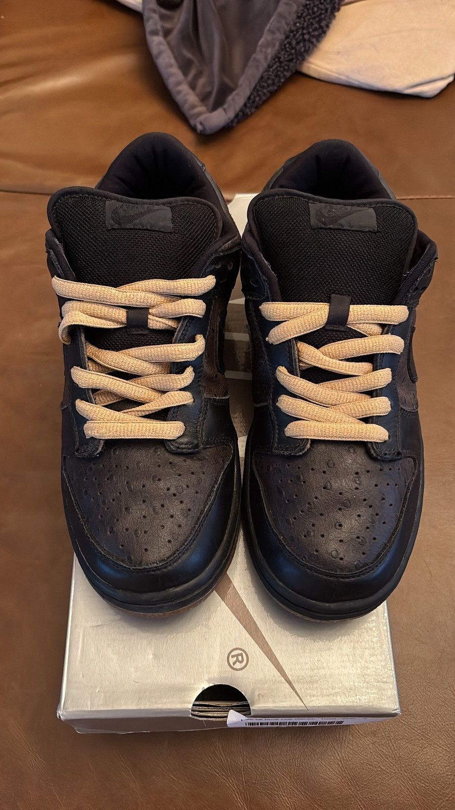 Nike SB Nike SB dunk ostrich Size US 9 / EU 42 - 2 Thumbnail