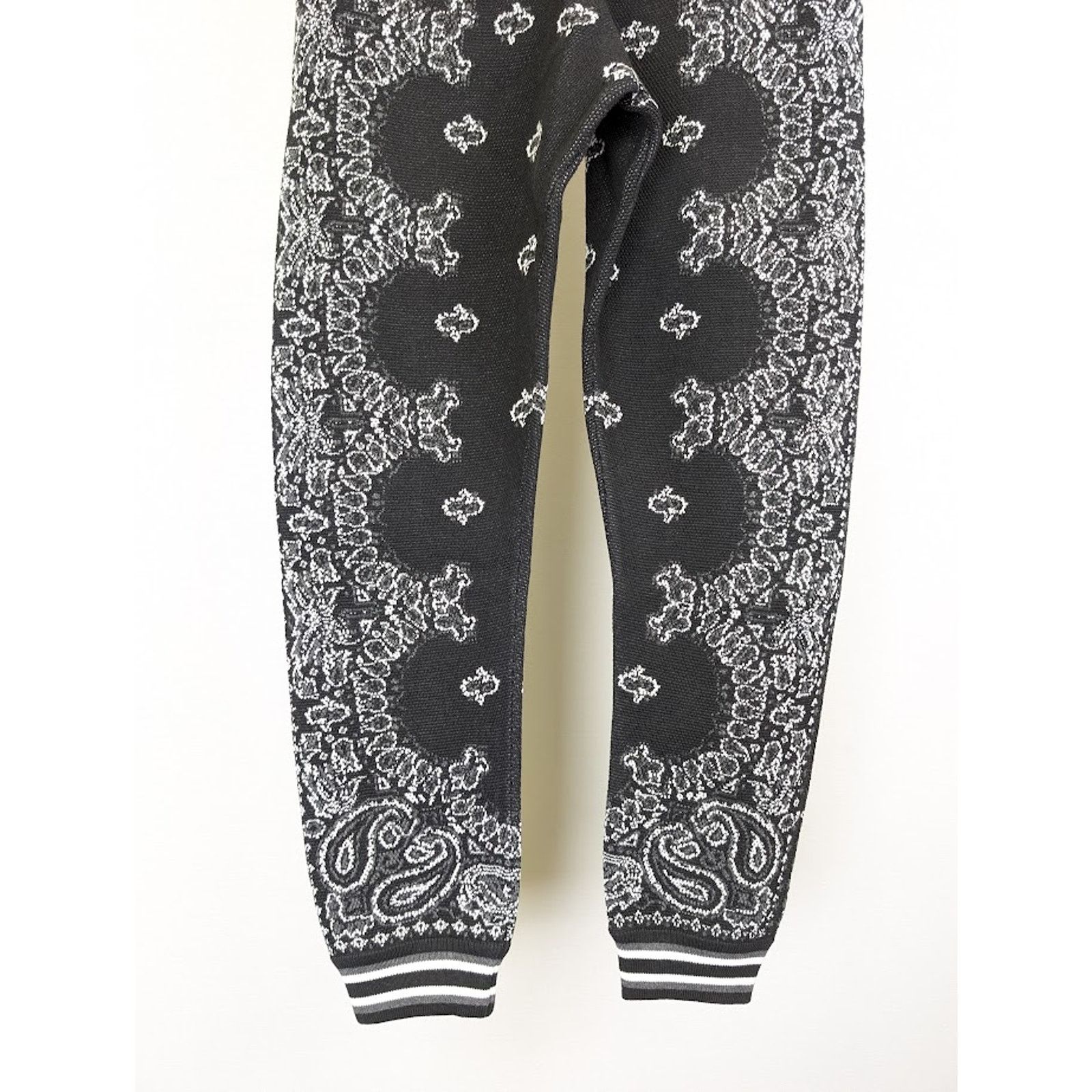 Amiri o1rshd1 Bandana B-Ball Sweatpants & Joggers Black/Grey Size US 34 / EU 50 - 13 Thumbnail