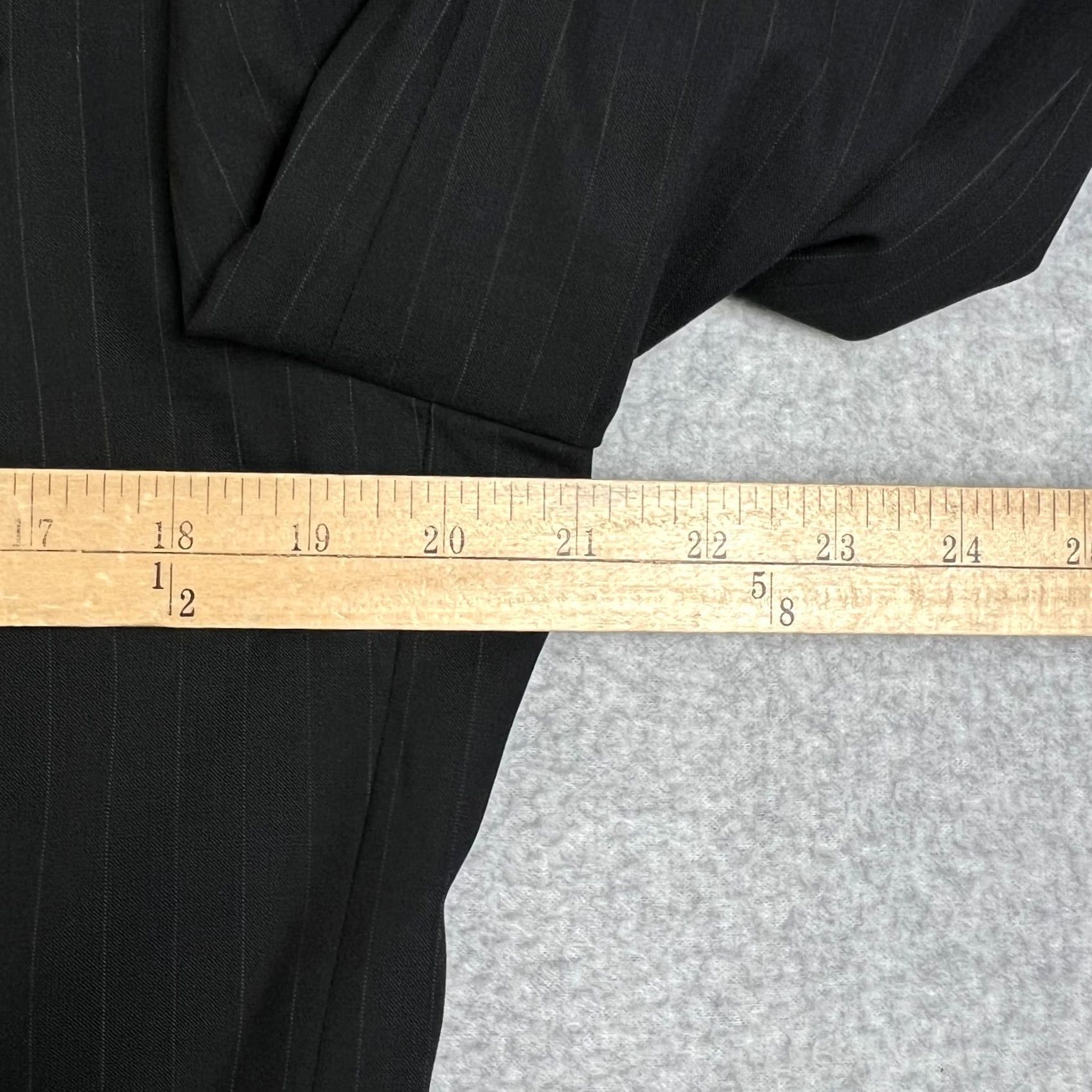 Brooks Brothers Brooks Brothers Regent Brookscool Pinstripe Suit Coat Pants Set 42R Black 2 Piece Men Regular Wool Pinstripe Suit Coat Pants Set 42R 36x29 Black Size 42R - 7 Thumbnail
