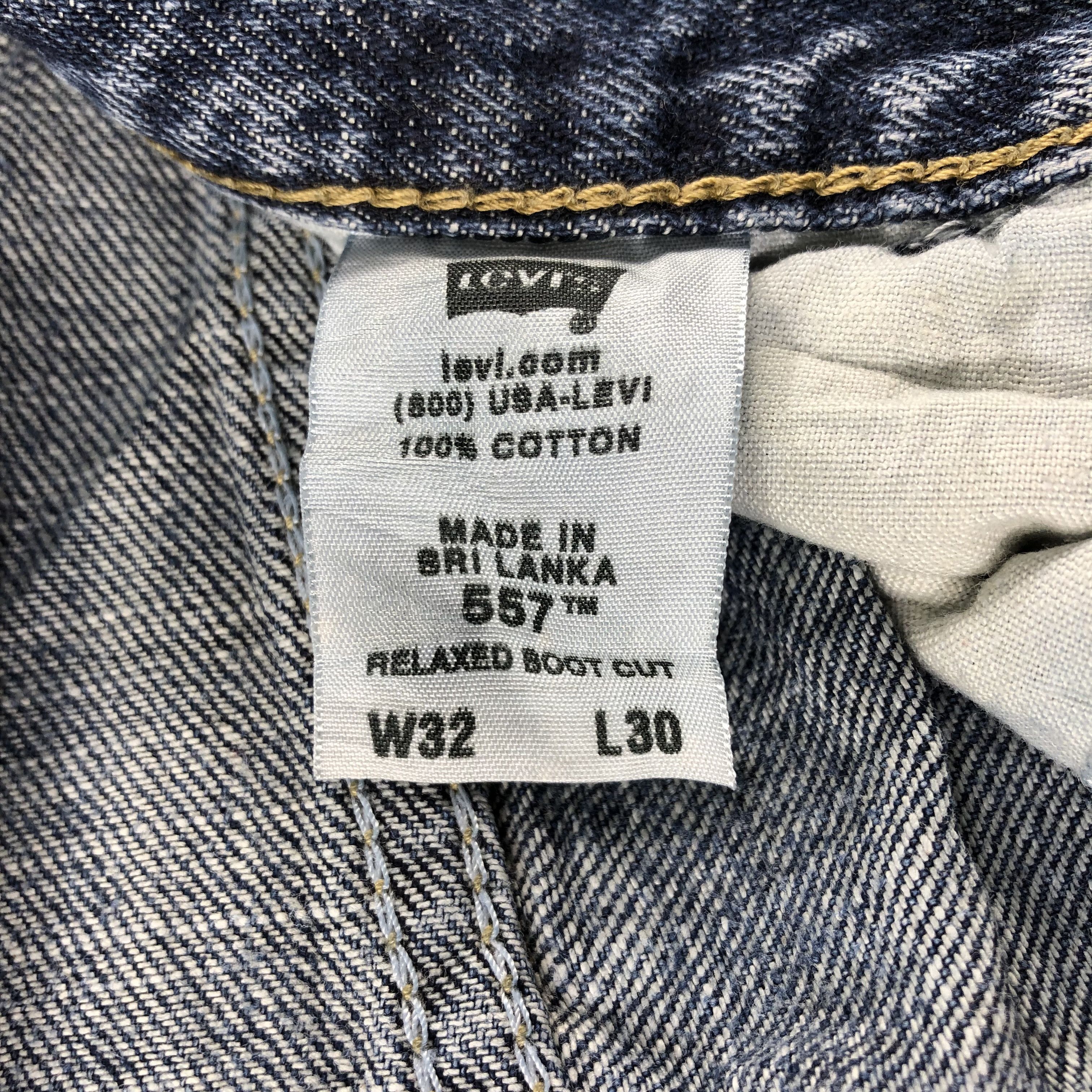 Levi's Vintage Blue Wash Levis 557 Flare Jeans-J2628 Size US 31 - 12 Thumbnail