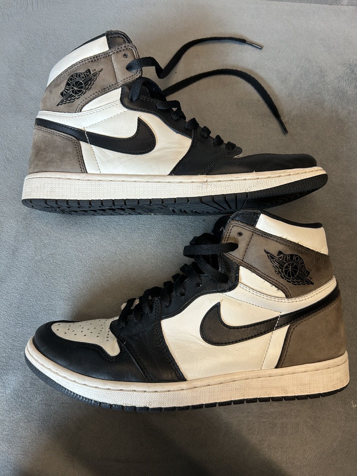Jordan Brand × Nike Jordan 1 Retro High Mocha Size US 10 / EU 43 - 2 Thumbnail