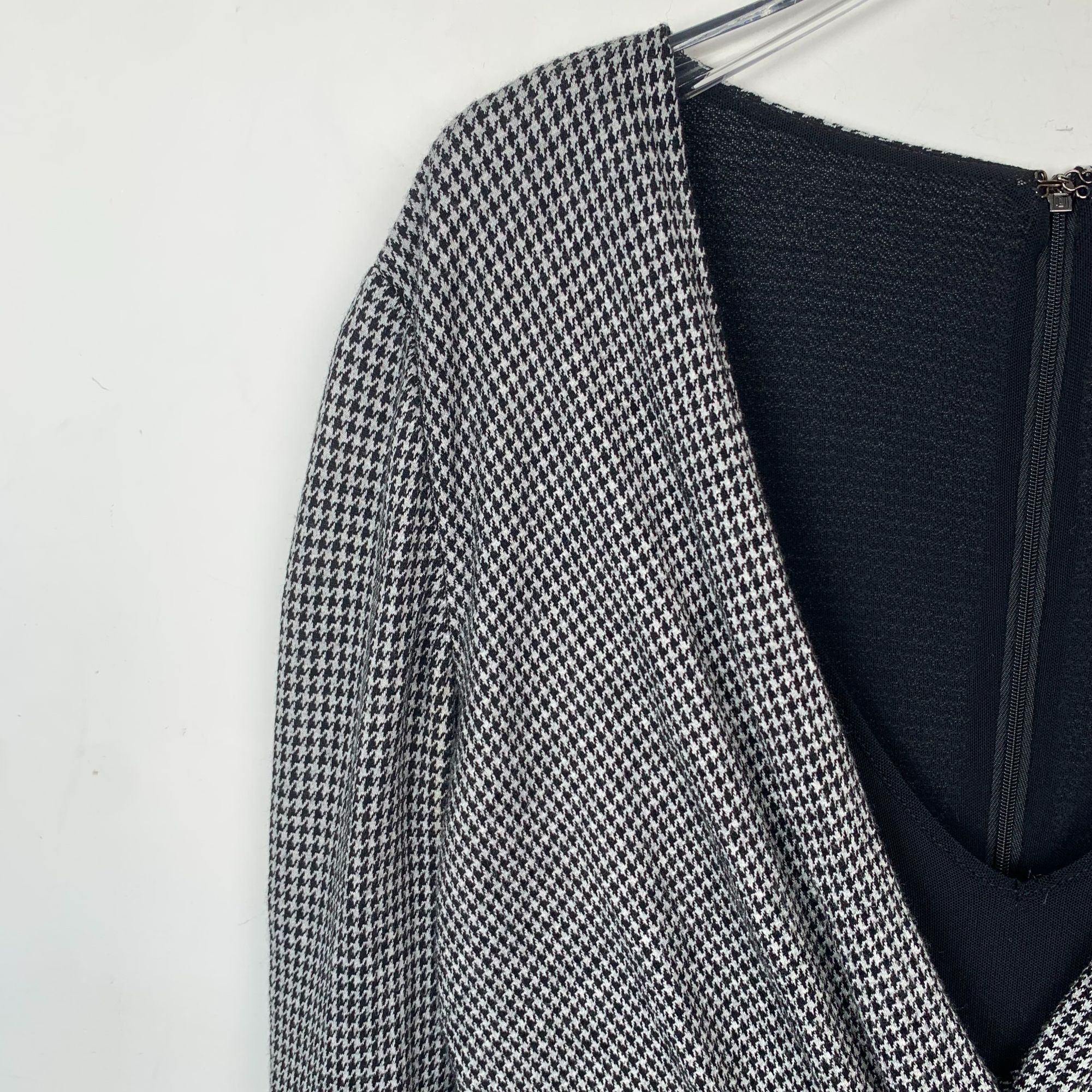 Max Mara MaxMara Black&White Houndstooth Long Sleeve Wrap Dress Size M / US 6-8 / IT 42-44 - 3 Thumbnail