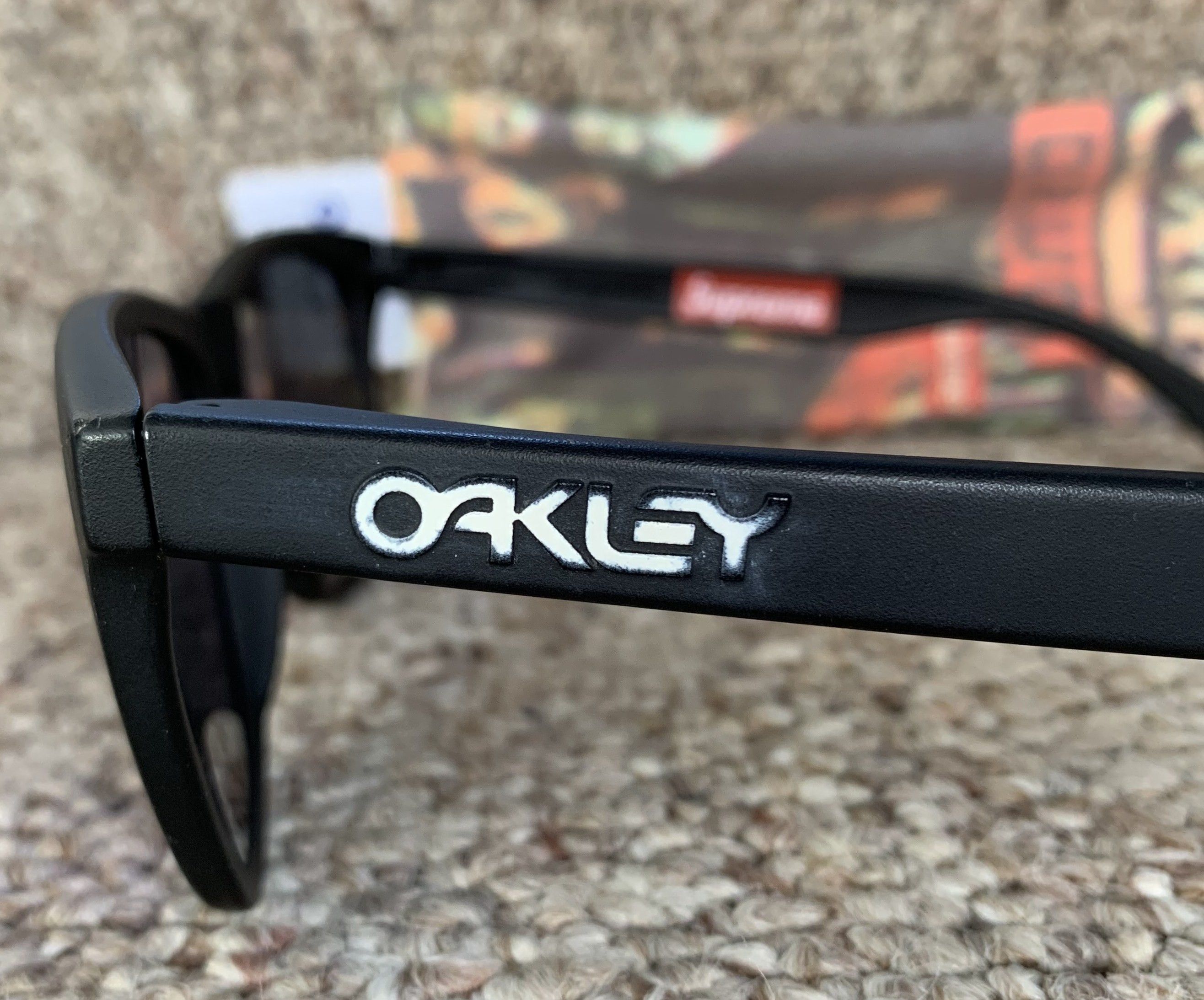 Oakley S/S 2007 Supreme x Oakley Frogskin Sunglasses + Case Size ONE SIZE - 8 Thumbnail