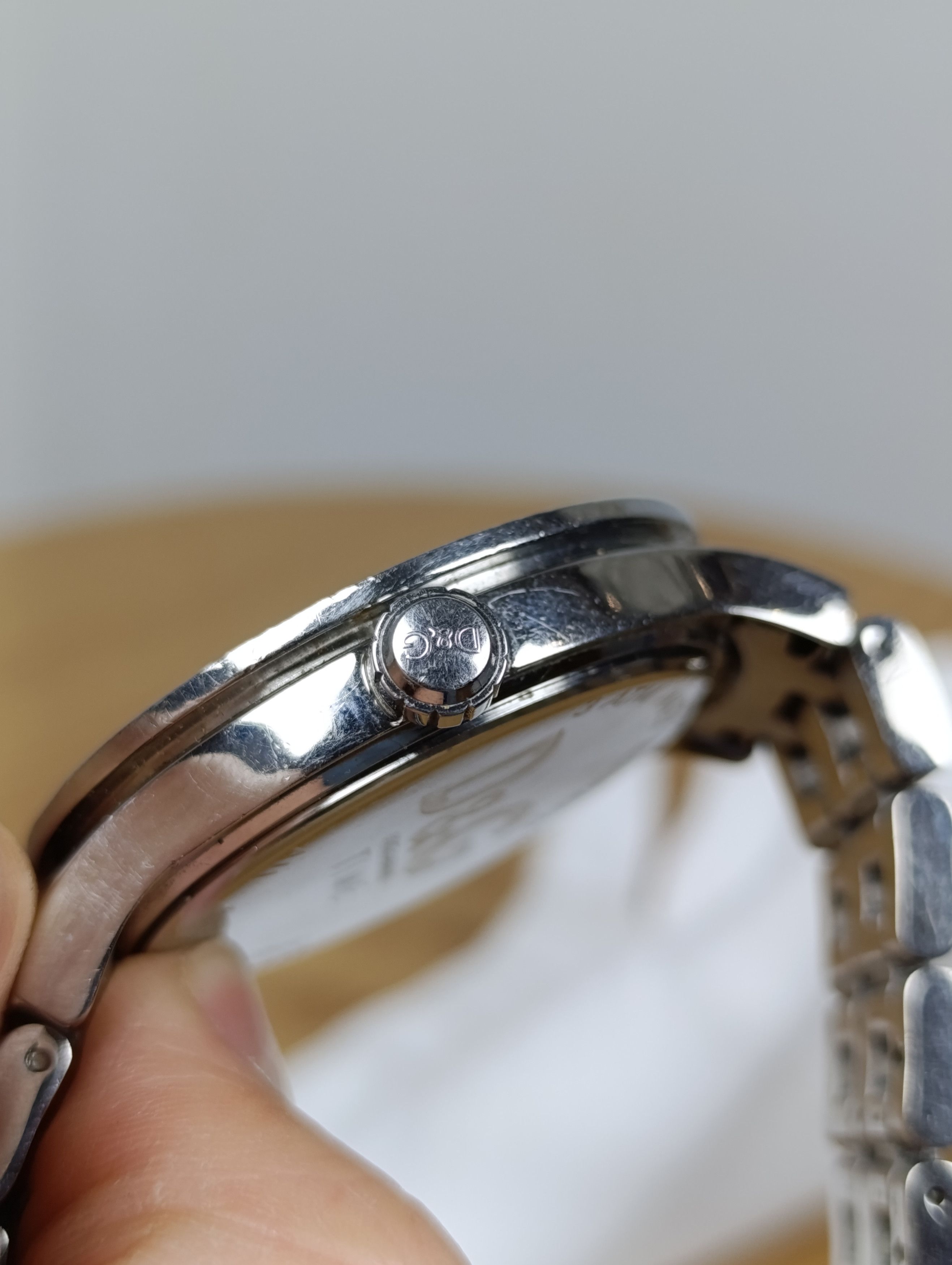 Dolce & Gabbana DOLCE & GABBANA DW0131 LOGO UNISEX CRYSTAL WATCH Size ONE SIZE - 13 Thumbnail