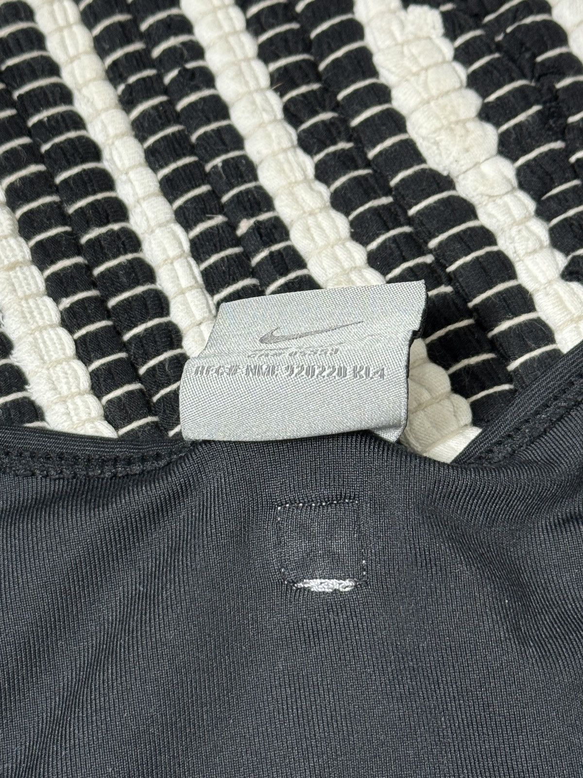 Nike VINTAGE NIKE MINI SWOOSH 2000s TEE SHIRT Size XS / US 0-2 / IT 36-38 - 4 Thumbnail
