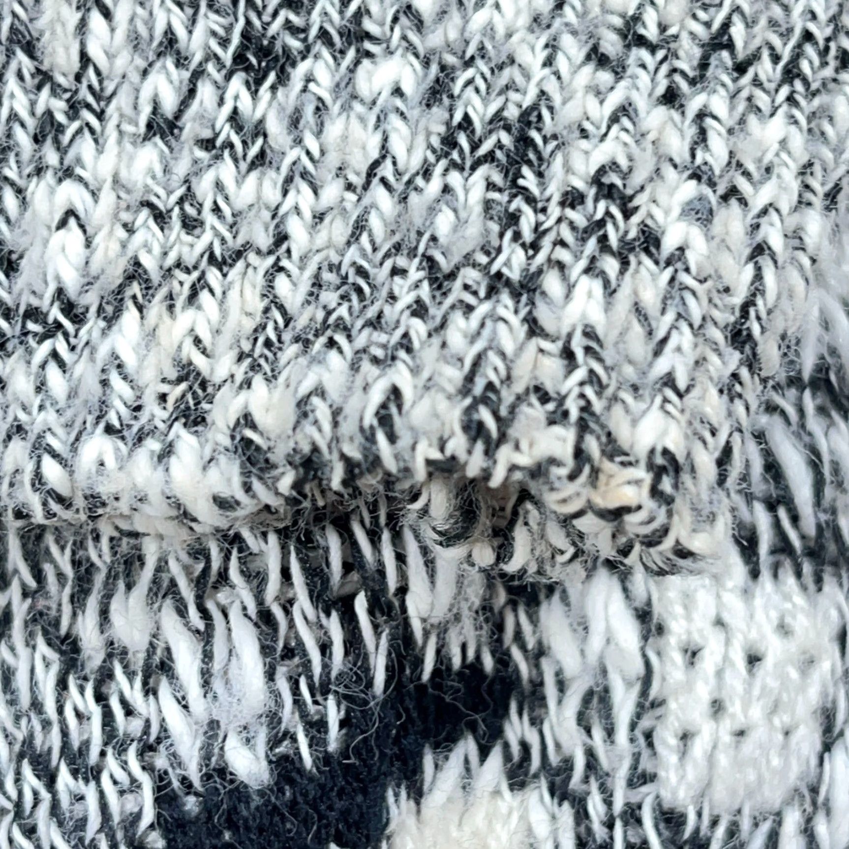 Vintage VINTAGE Cardigan Sweater Men L Gray Geometric Acrylic 90s Zeppelin Classic American Preppy Teacher Geometric Pattern Cardigan Knit Size US L / EU 52-54 / 3 - 7 Thumbnail