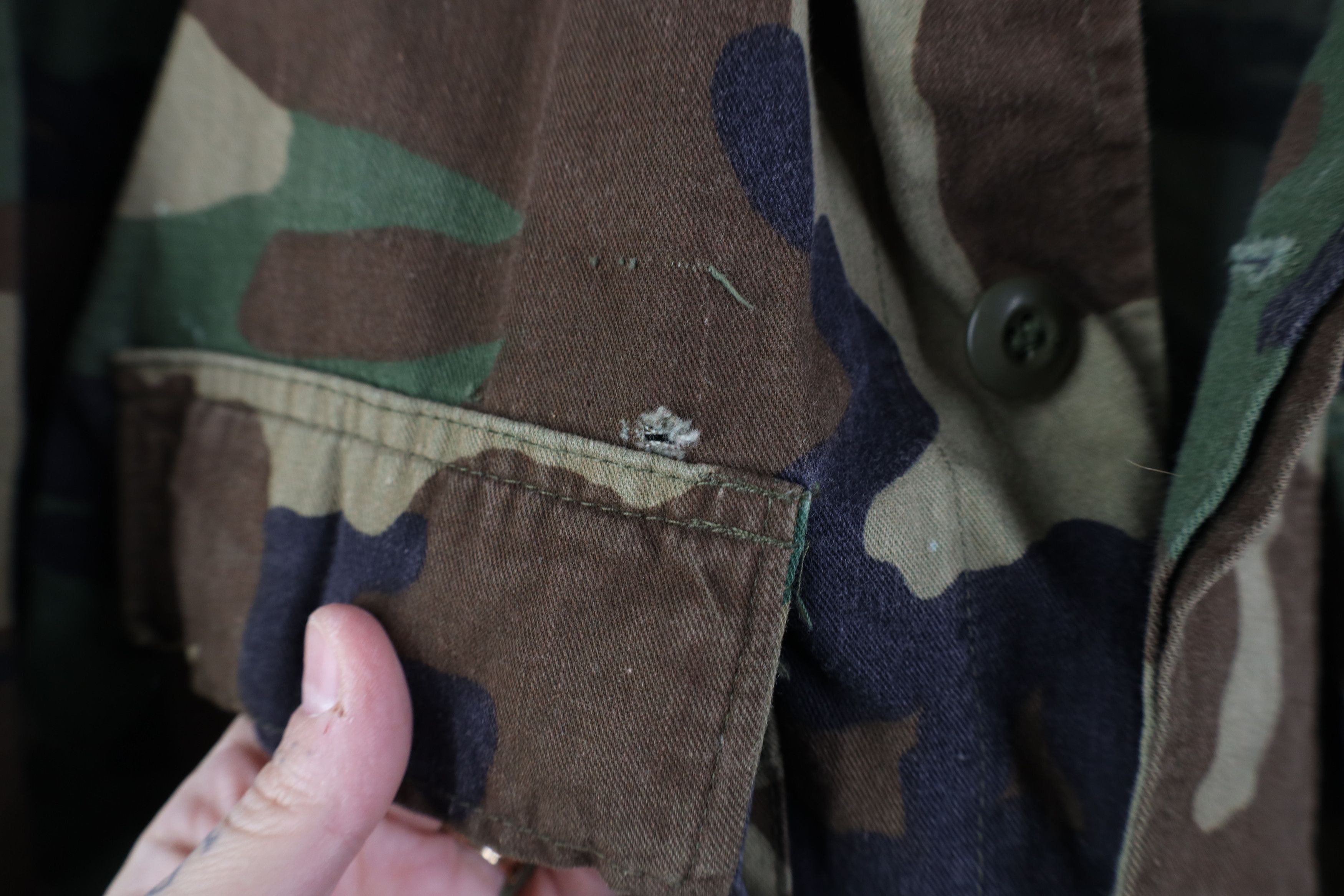 Vintage Vintage 80s USGI Woodland Camouflage Combat Coat Jacket USA Size US M / EU 48-50 / 2 - 4 Thumbnail