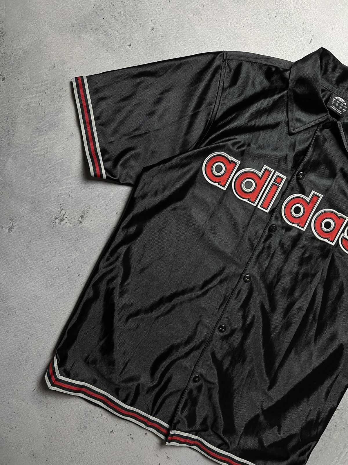 Adidas Adidas Vintage Botton Up Shirt Hype USA Jersey Tee 00s 90s Size US S / EU 44-46 / 1 - 2 Thumbnail