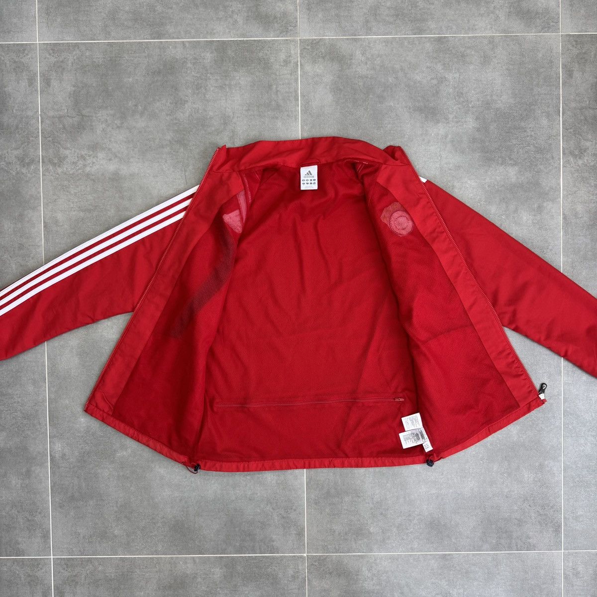 Adidas Adidas FC Bayern Munich Bundesliga 2009 Y2K Football Jacket Size US M / EU 48-50 / 2 - 11 Thumbnail